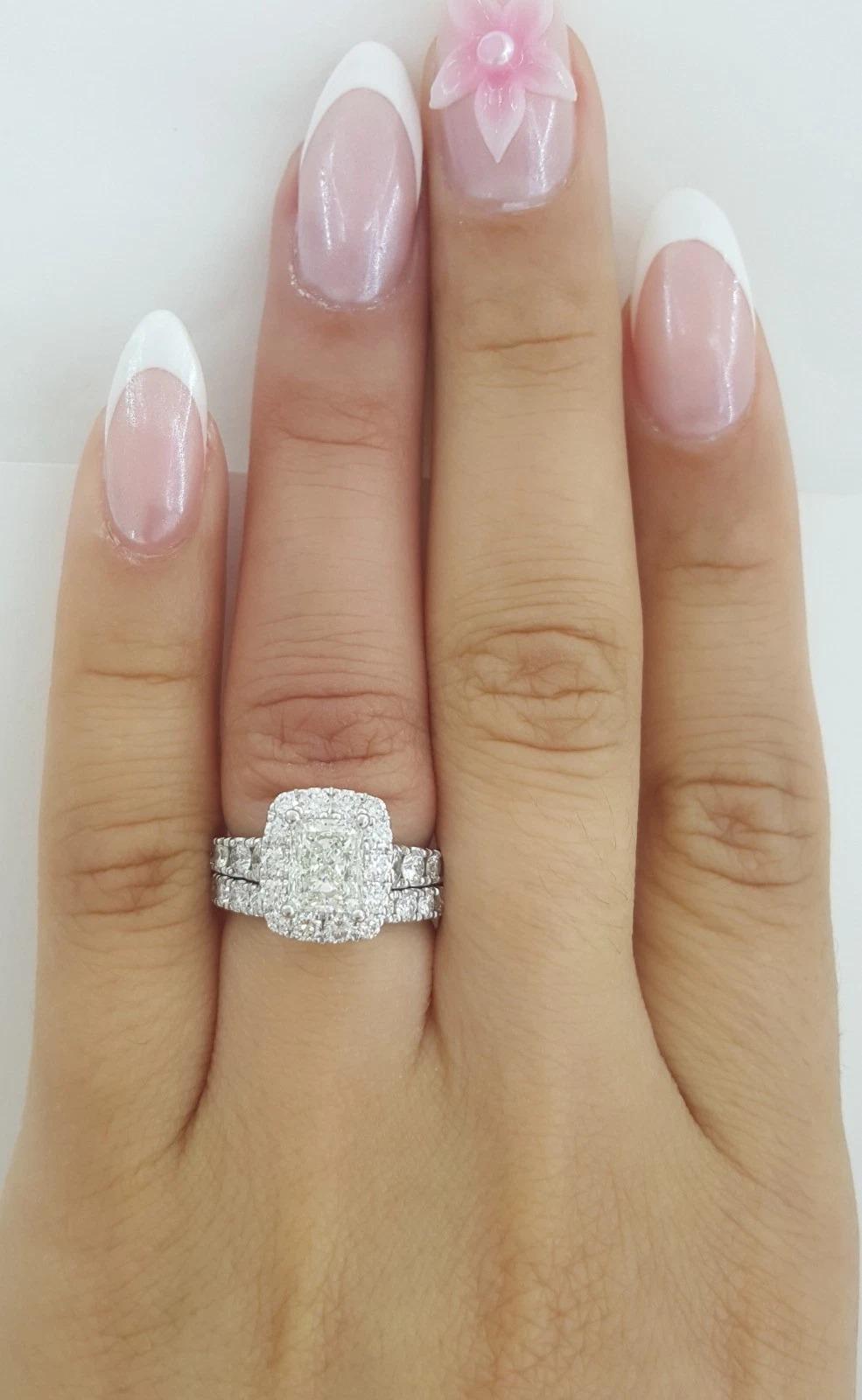 Neil Lane 3.00 CTW Radiant Cut Diamond Halo Engagement Ring Set in 14K For Sale 1