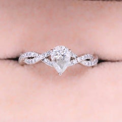 Neil Lane Bridal 1.00 Carat Pear Shape Diamond Twist Band Ring 14 Karat Gold