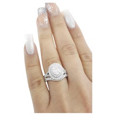 Neil Lane Bridal Collection engagement ring and wedding band set