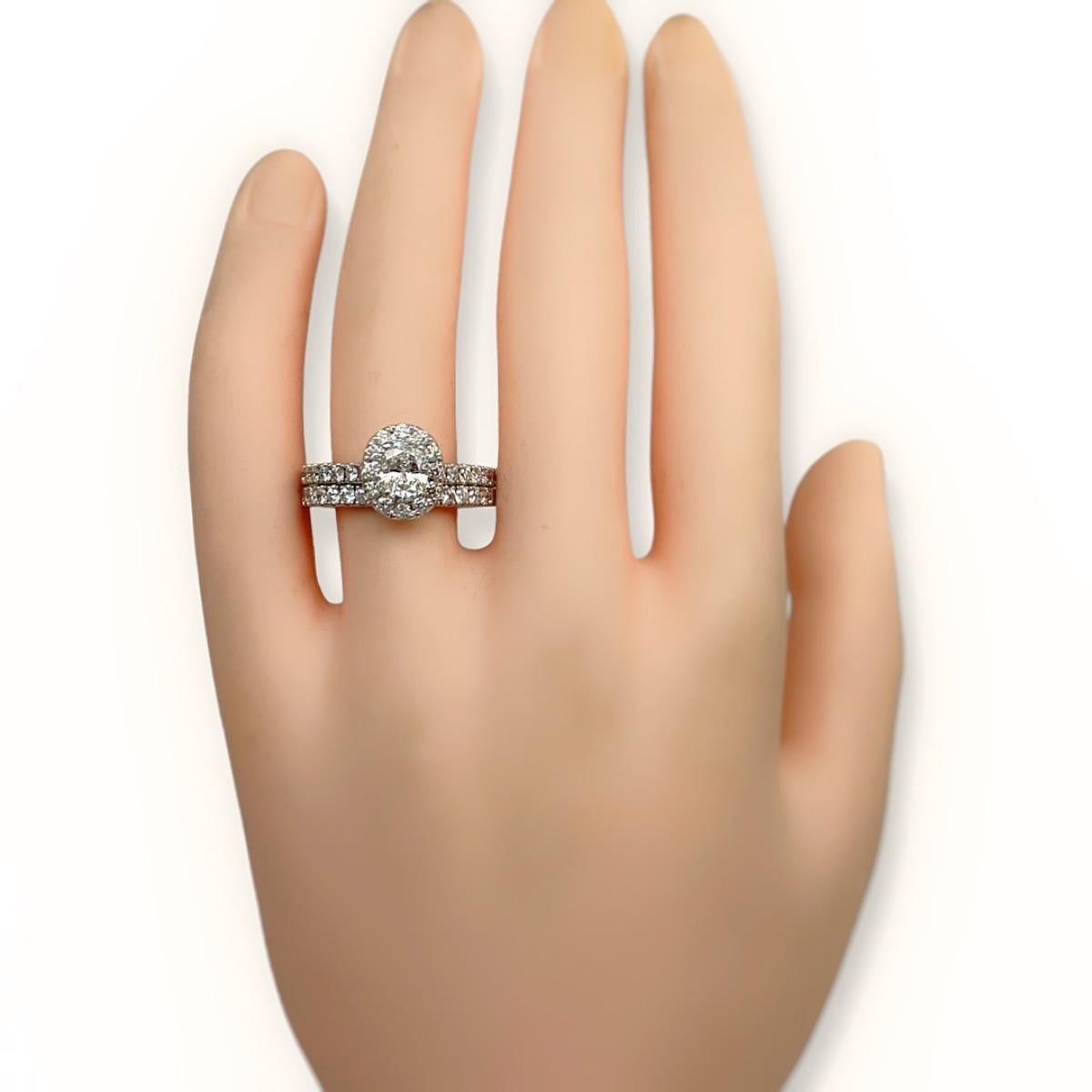 Neil Lane Bridal Oval Diamond Halo Engagement Ring & Band Set 1.88 Tcw For Sale 3