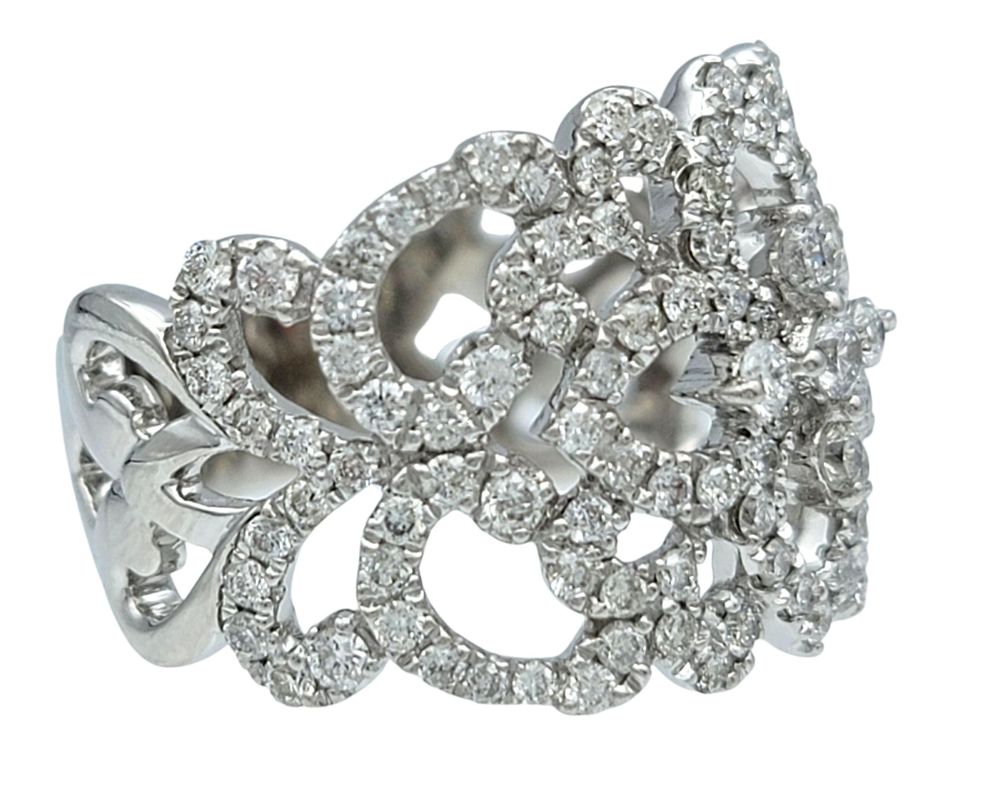 Neil Lane Cutout Flower Motif Pavé Diamond Wide Band Ring in 14 Karat White Gold (Rundschliff) im Angebot