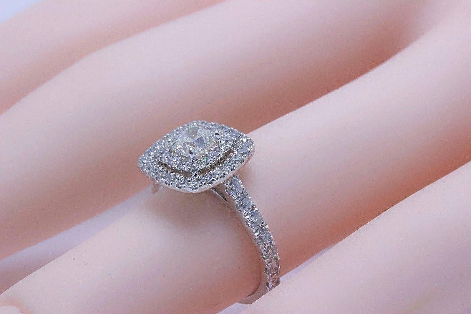 Women's Neil Lane Diamond Engagement Ring Cushion Cut Center 1 1/8 Carat 14 Karat Gold For Sale