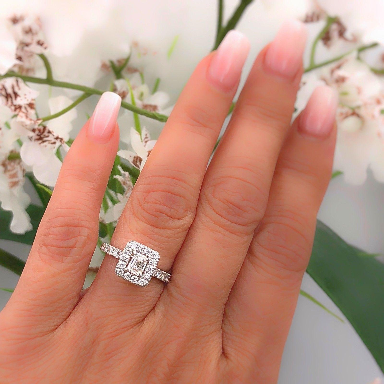 Neil Lane Diamond Engagement Ring Emerald Cut 1.375 Carat in 14 Karat White Gold For Sale 8