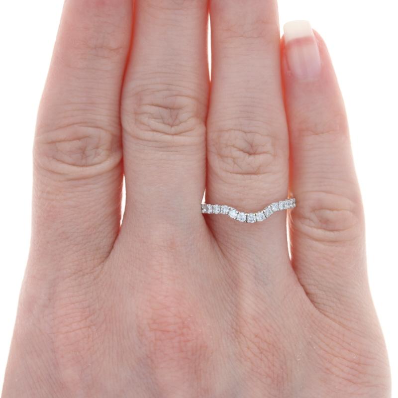 Retail Price: $1,299.99

Size: 6 3/4
Sizing Fee: Down 1 size or up 2 sizes for $35

Brand: Neil Lane

Metal Content: 14k White Gold

Stone Information
Natural Diamonds
Total Carats: .38ctw
Cut: Round Brilliant
Color: G - H
Clarity: SI1 - SI2

Center