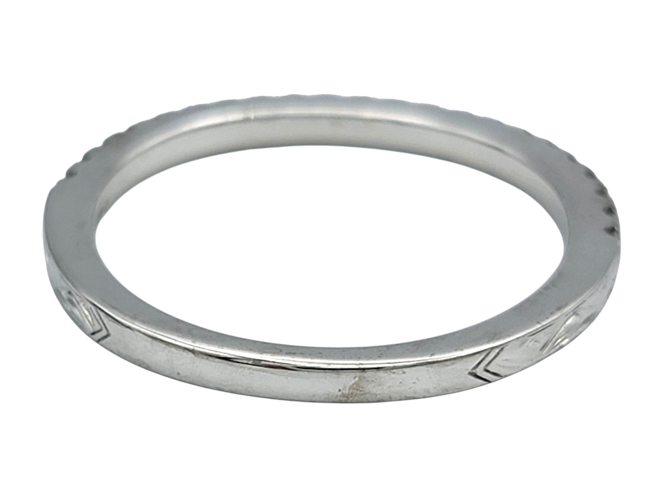 Neil Lane's Diamond Semi-Eternity Narrow Stacking Band Ring in 14 Karat Weißgold Damen im Angebot