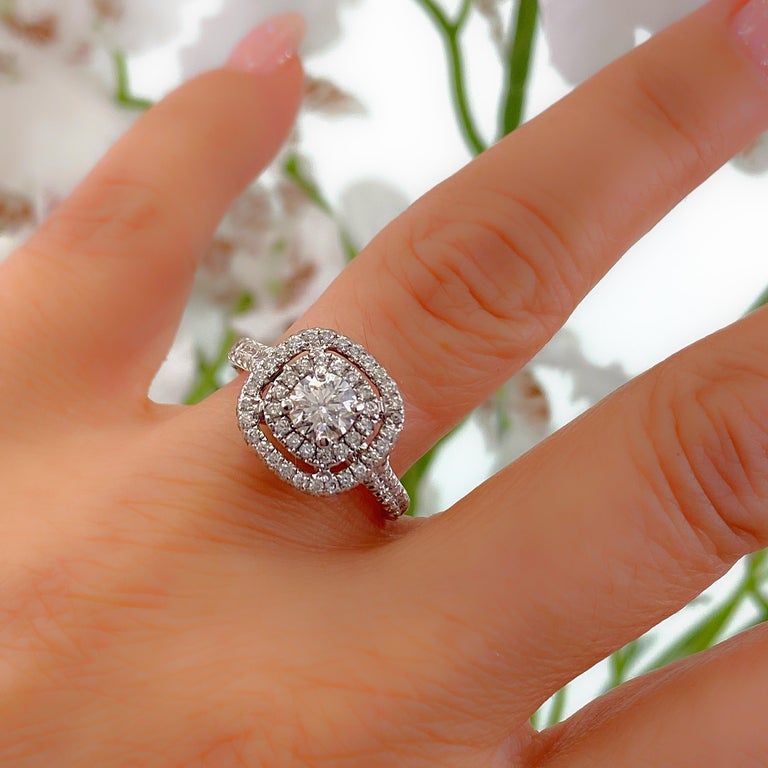 Neil Lane Engagement Ring with LEO Diamond Carat For Sale at