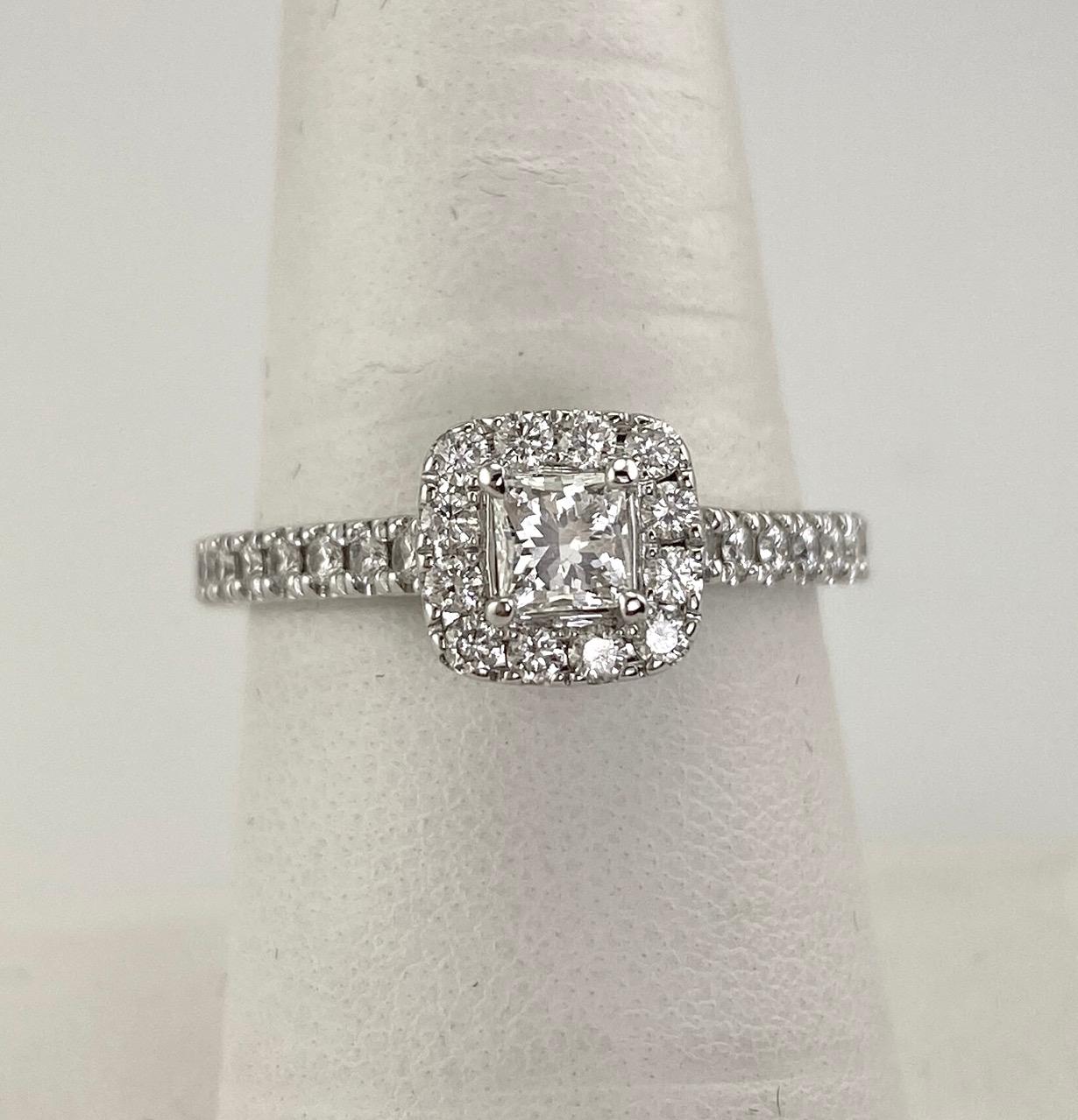 Modern Neil Lane Princess and Round Diamond HAlo Ring 7/8 Carat 14 Karat W/G
