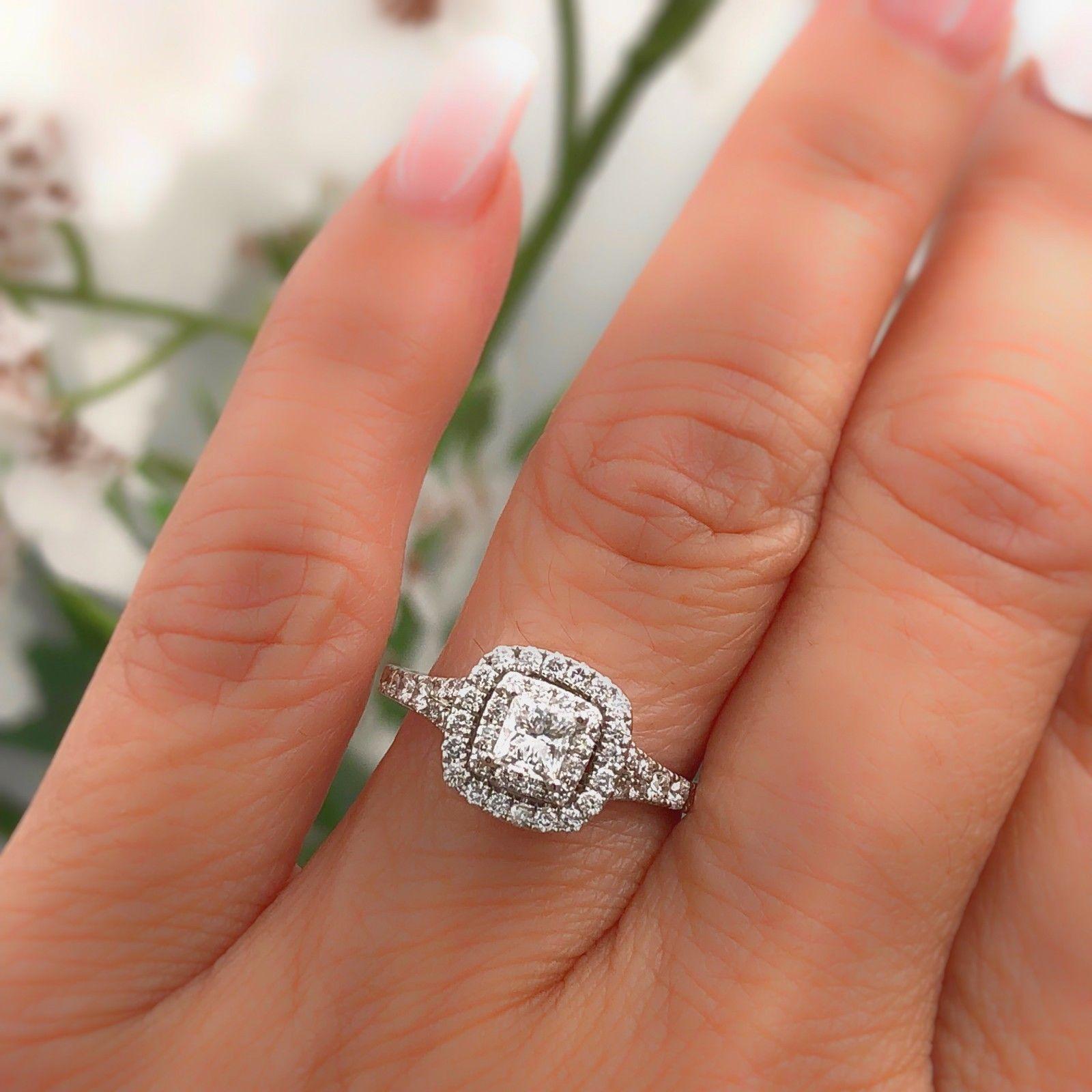 Neil Lane Princess Cut Diamond Engagement Ring 1.00 Carat 14 Karat White Gold For Sale 6