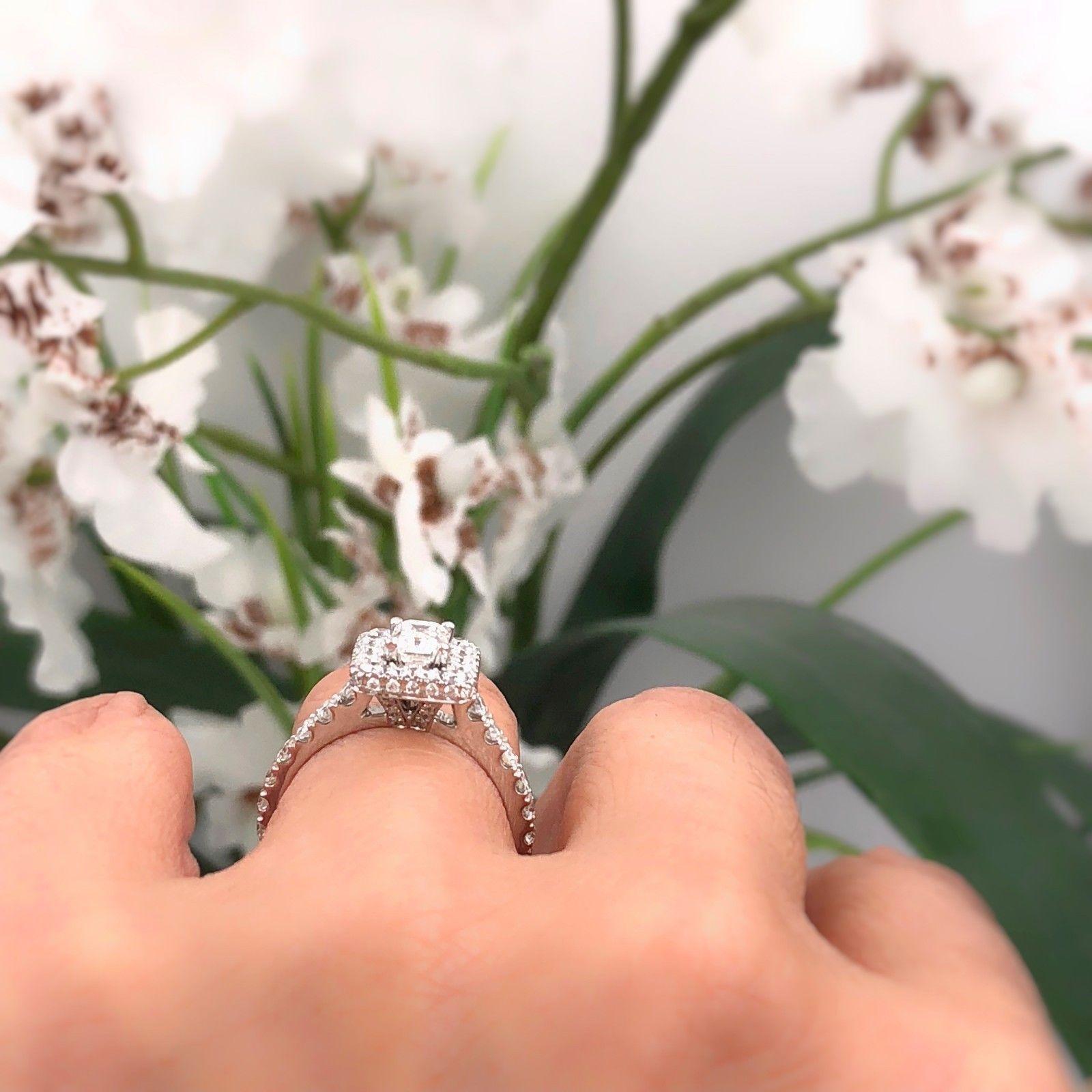 Neil Lane Princess Cut Diamond Engagement Ring 1.00 Carat 14 Karat White Gold For Sale 7