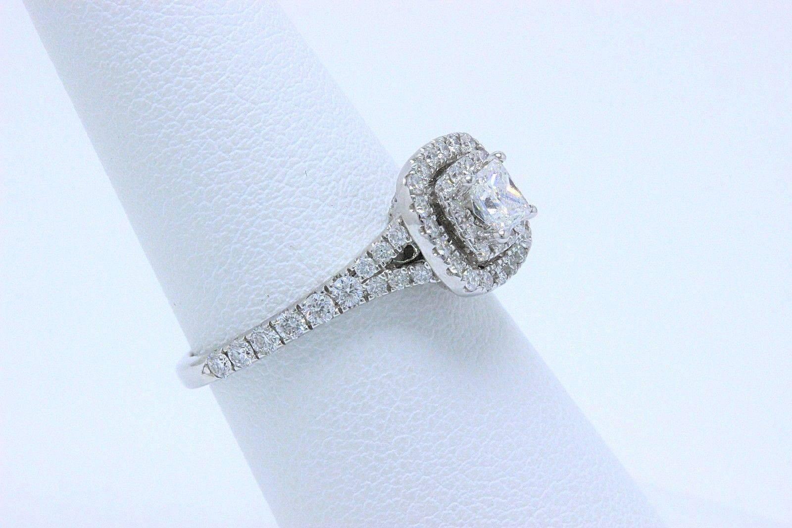 Neil Lane Bague de fiançailles en or blanc 14 carats avec diamant taille princesse de 1,00 carat en vente 4