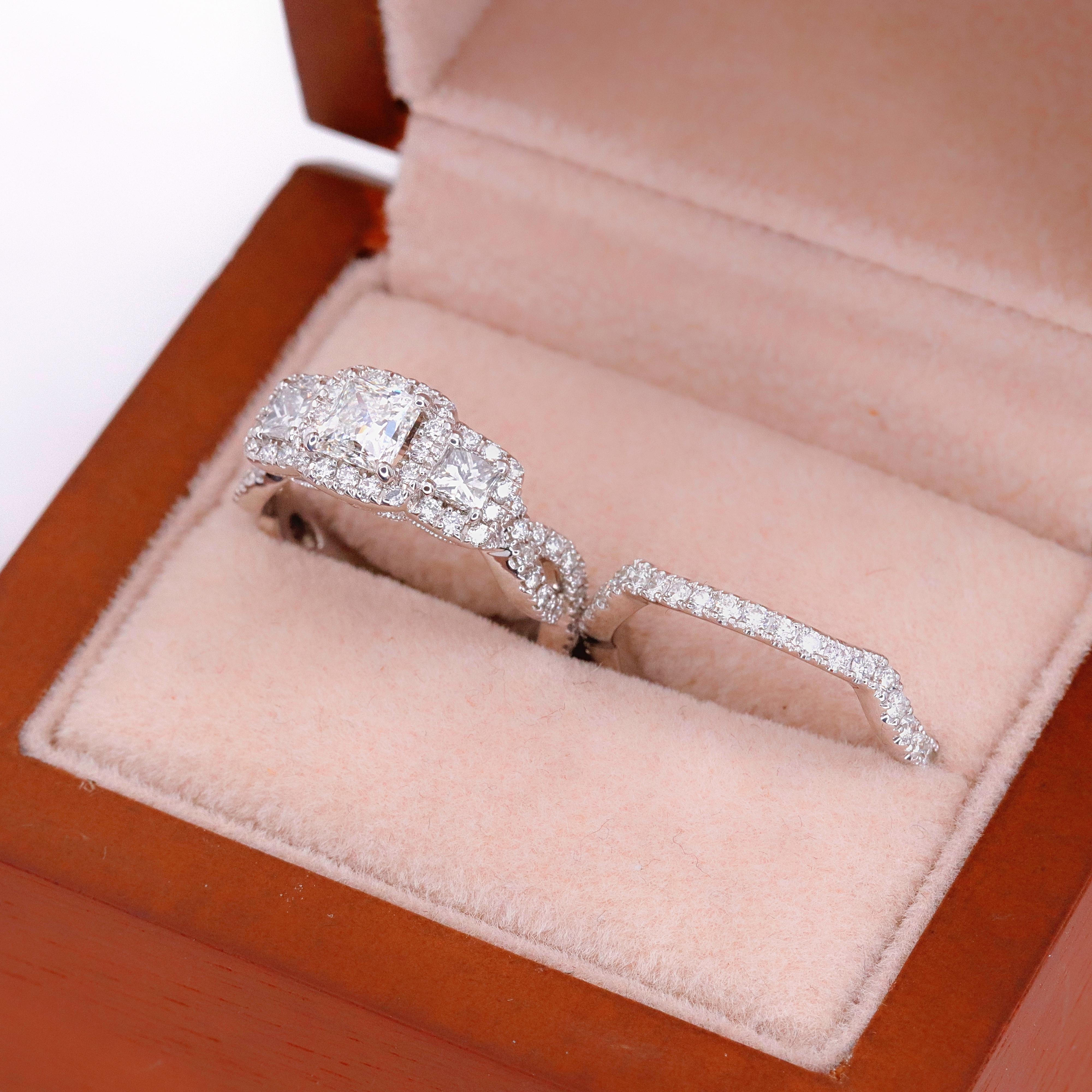 Neil Lane Princess Diamond 1 3/8 Carat Three-Stone Bridal Ring Band Set 4