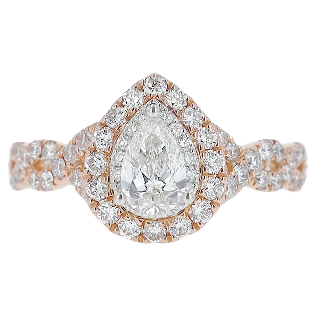 Anillo de compromiso de diamantes en forma de pera de 0,52 quilates en oro rosa de Neil Lane