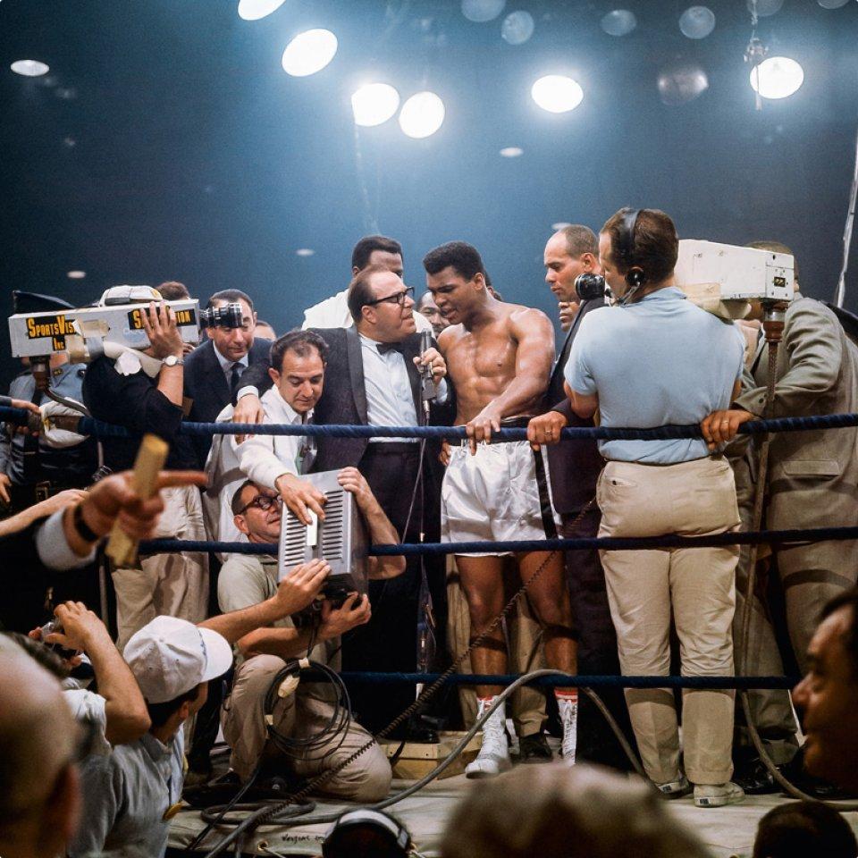 Victorious Ali contre Liston II 1965, impression photographique, teintée sous pression sur aluminium