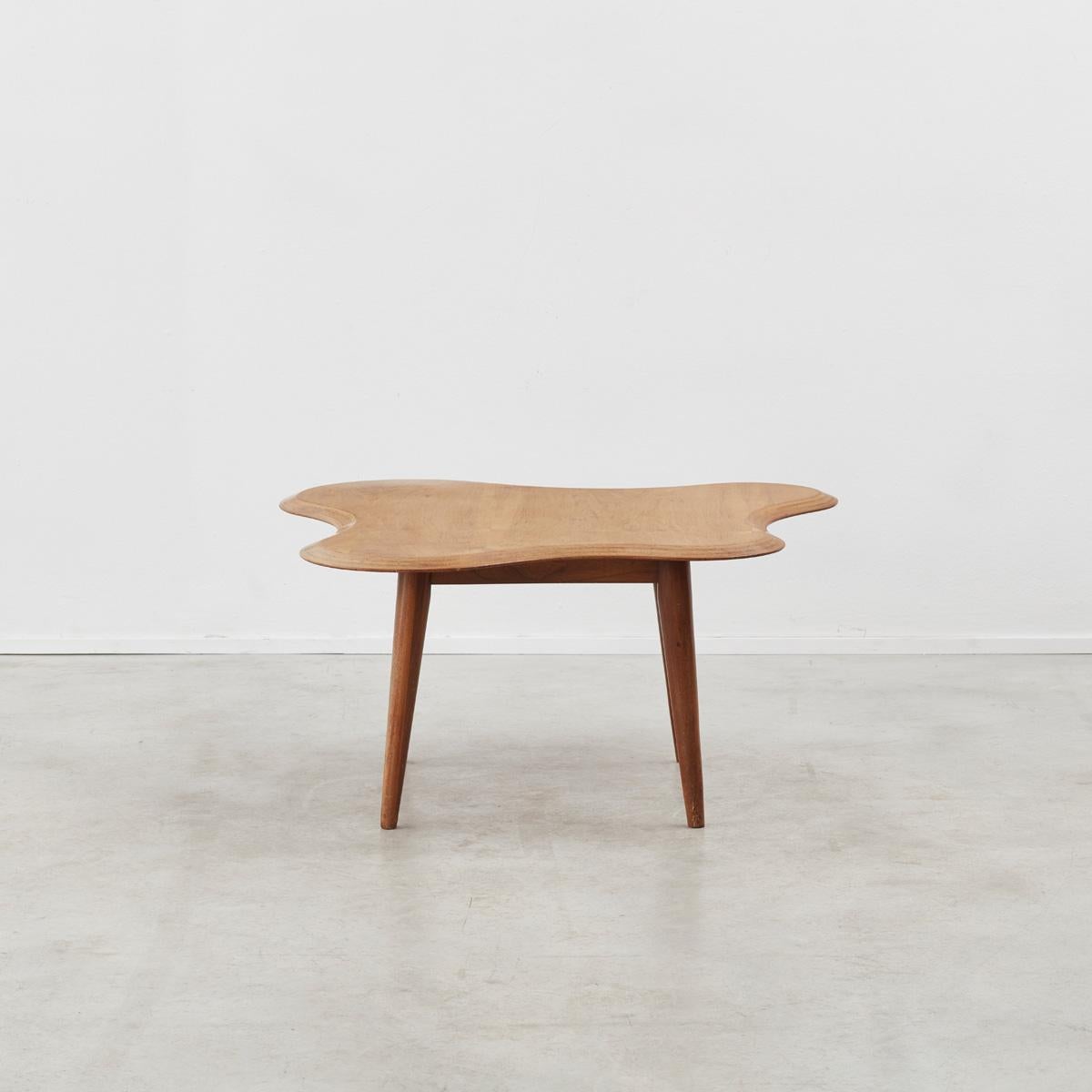 amoeboid table