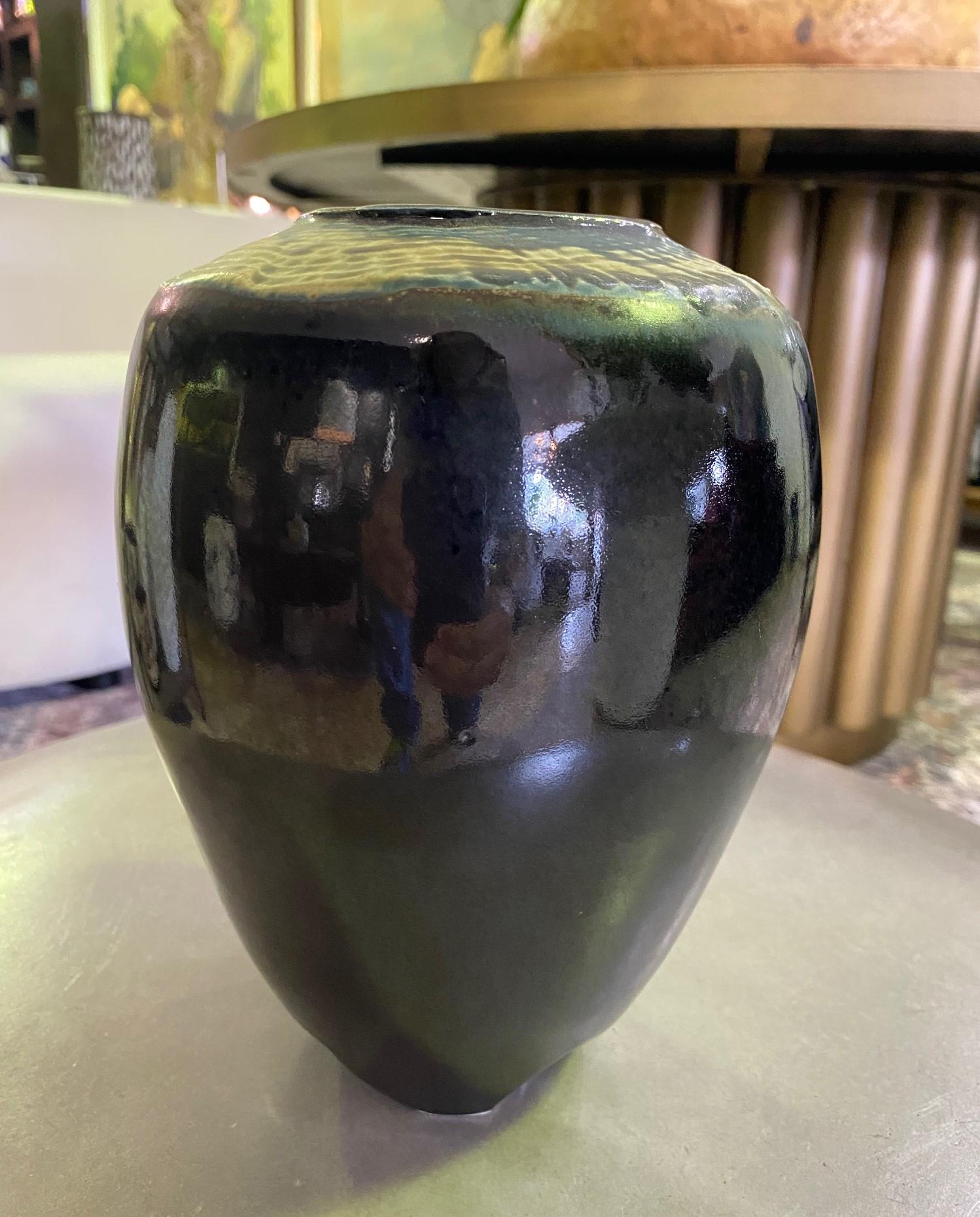 Modern Neil Moss Signed Beautifully Glazed California Studio Pottery Ceramic Vase