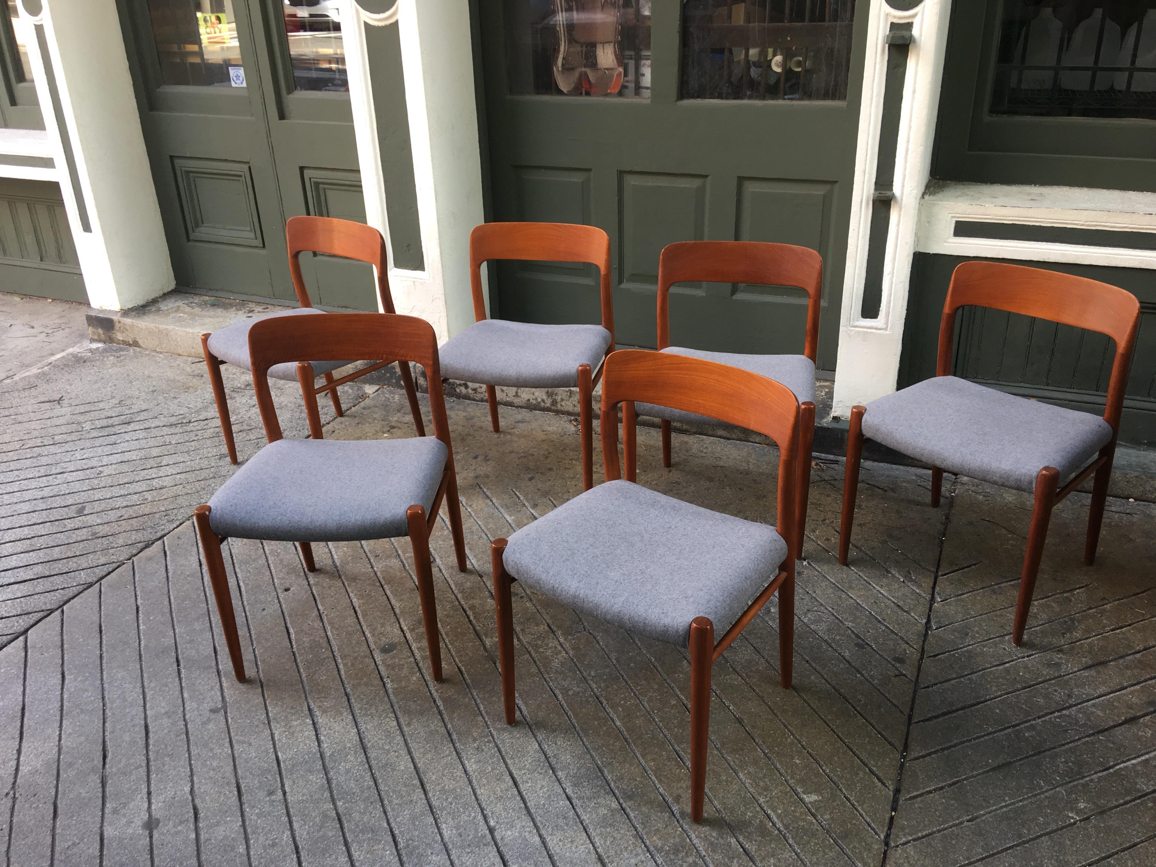 Fabric Neils Moeller Teak Table And 6 Chairs