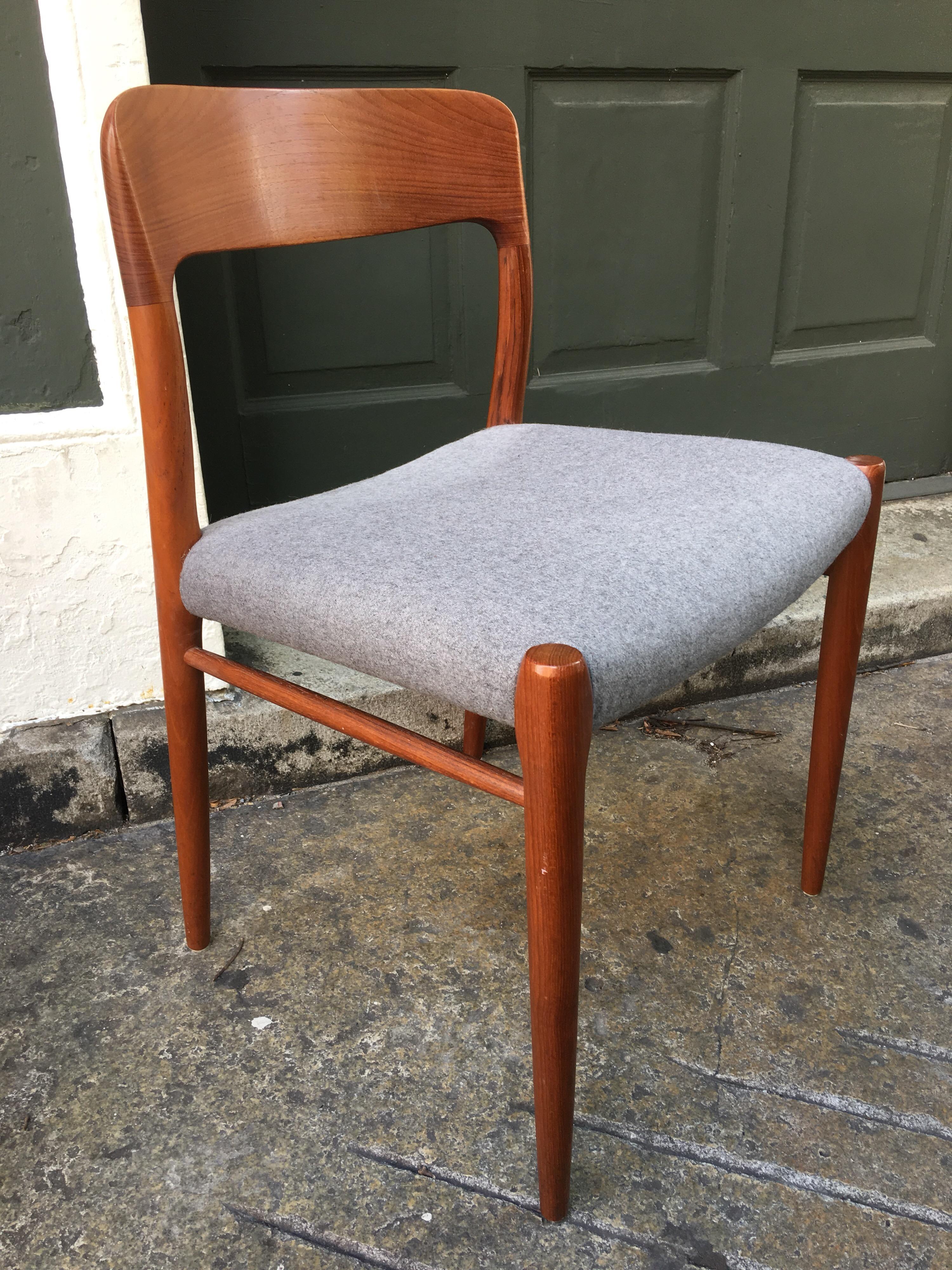 Neils Moeller Teak Table And 6 Chairs 2