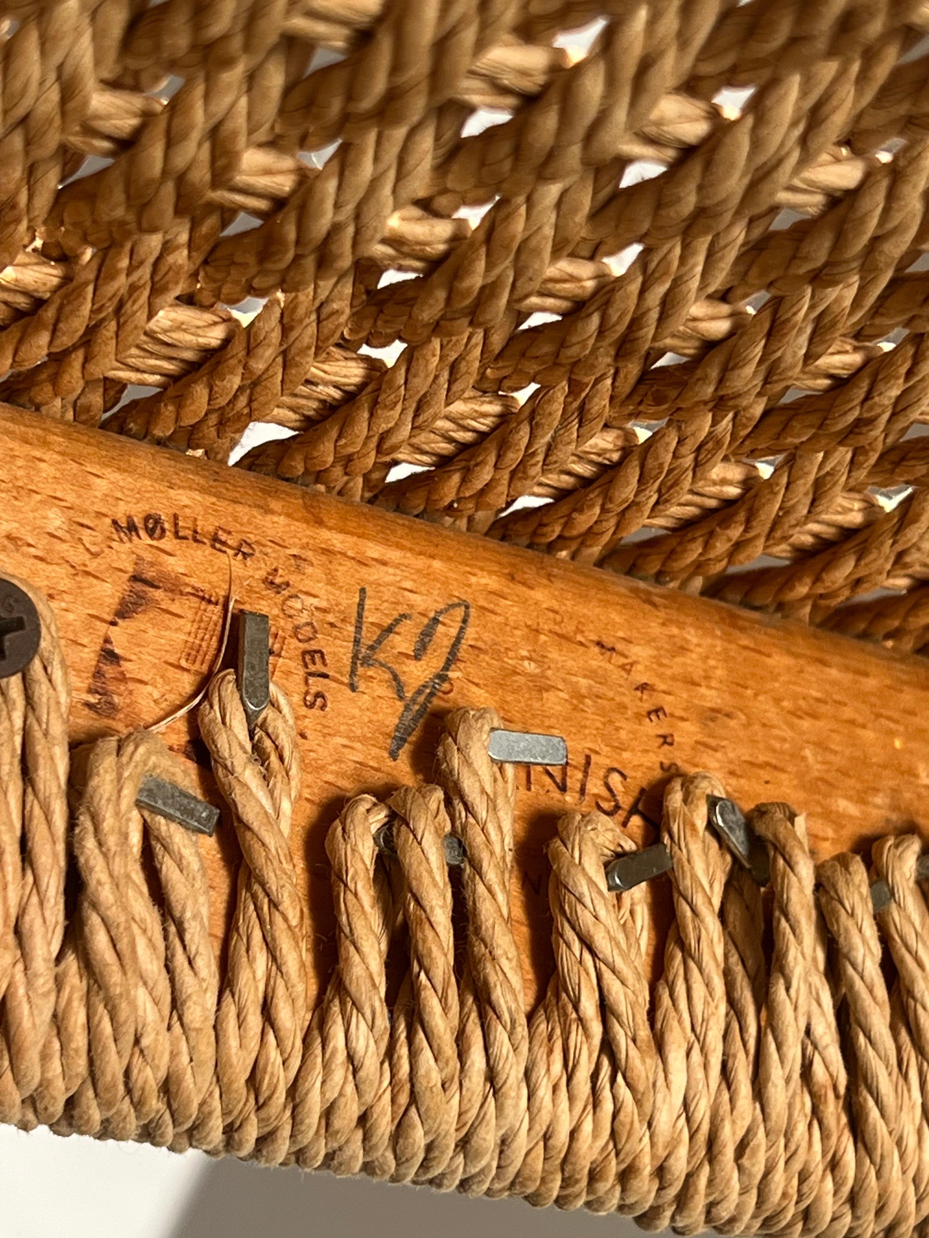 Teak Møller Model 71 Esszimmerstuhl, entworfen von Niels Otto Møller (Papierkordel) im Angebot