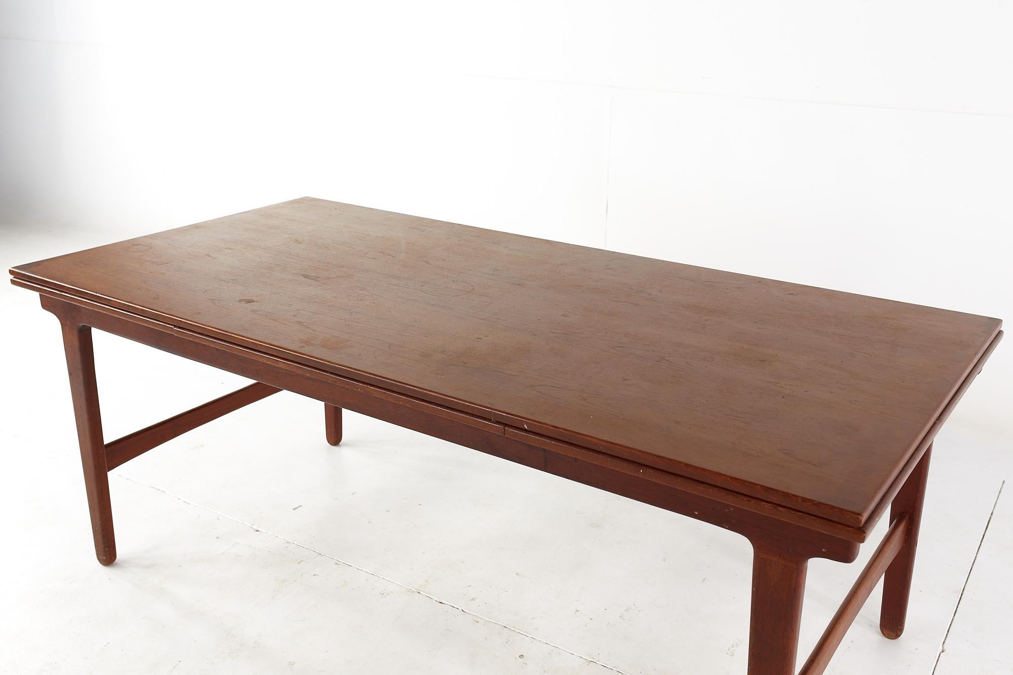 Neils Moller Style Mid Century Danish Teak Hidden Leaf Expanding Dining Table For Sale 1