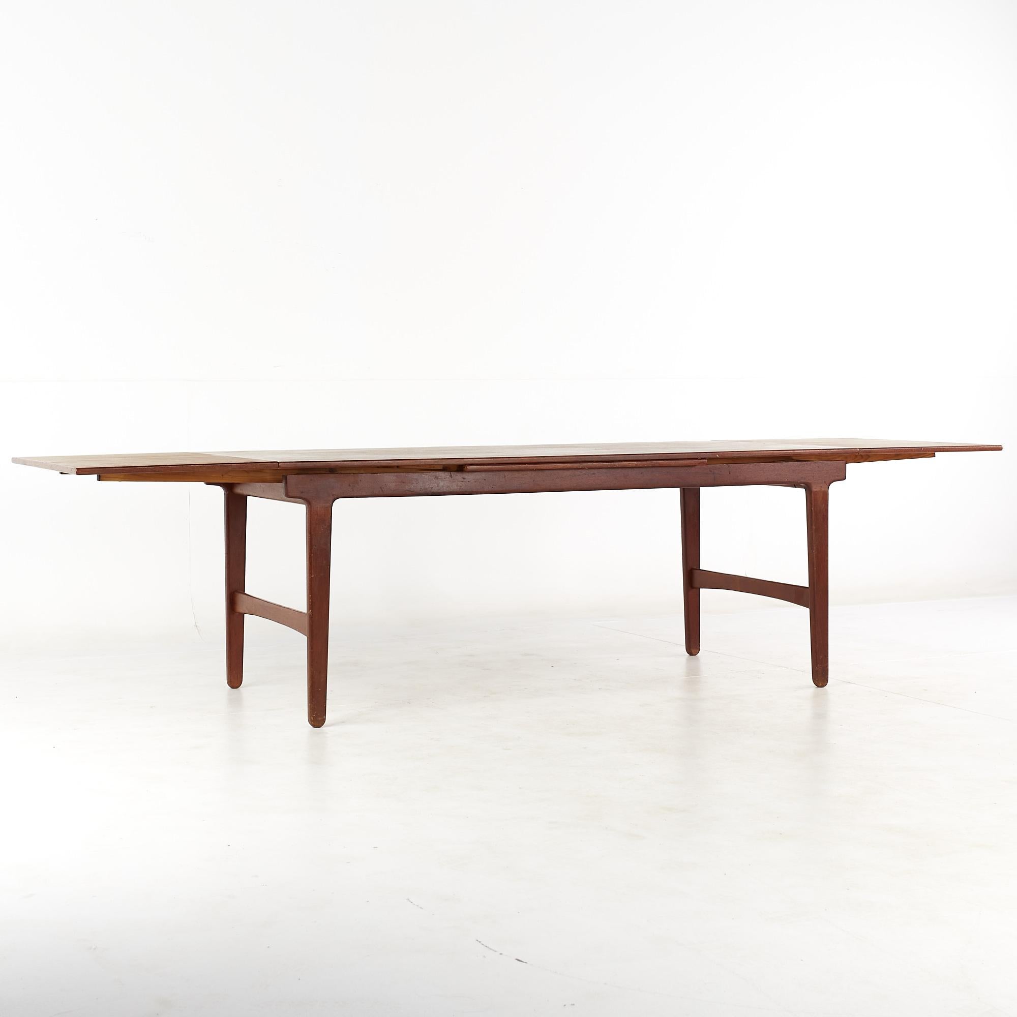 Neils Moller Style Mid Century Danish Teak Hidden Leaf Expanding Dining Table For Sale 2