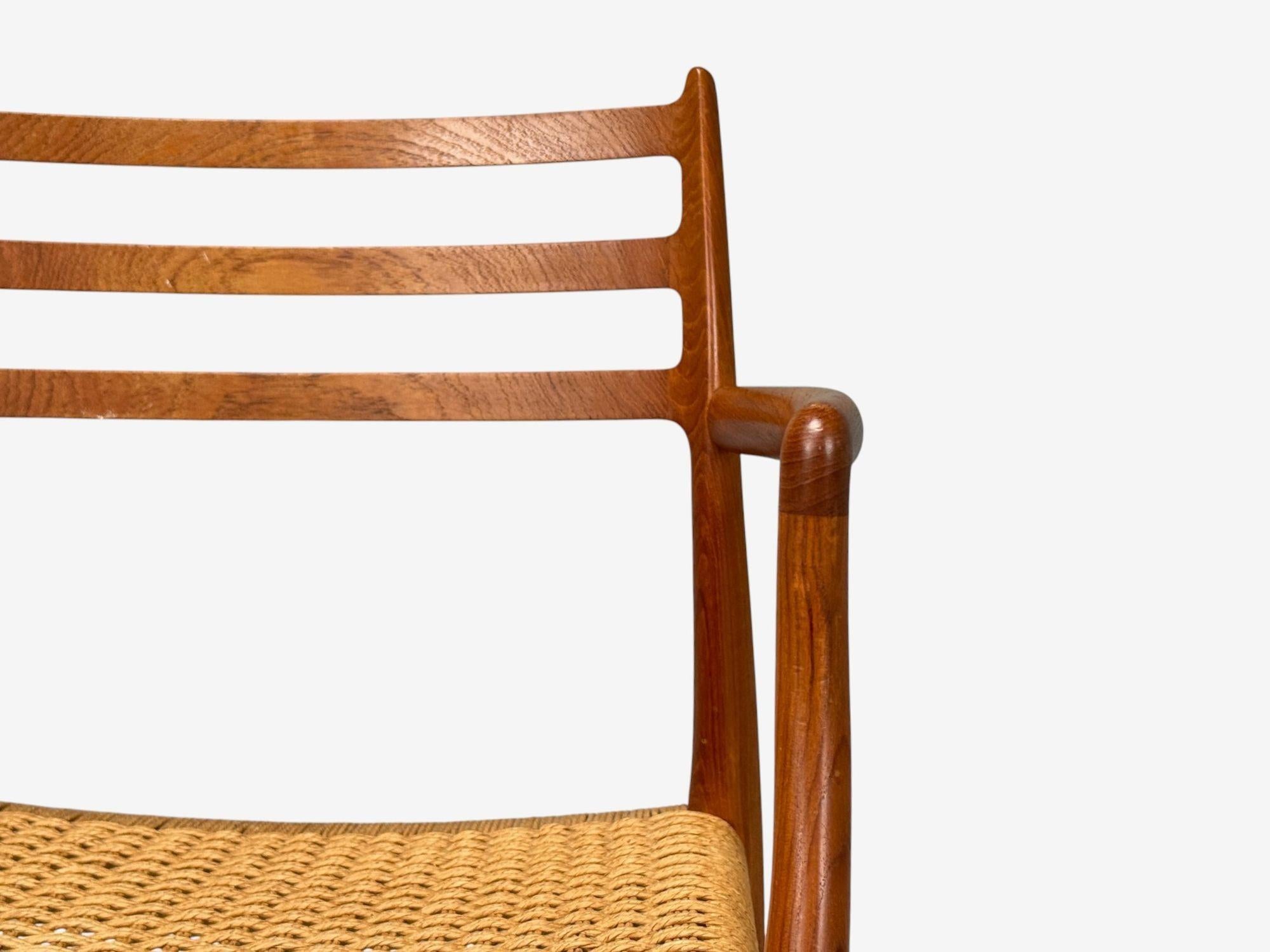 Neils O. Möller, Danemark Papercord, Teck, Chaises de salle à manger, Danemark, années 1950 en vente 5