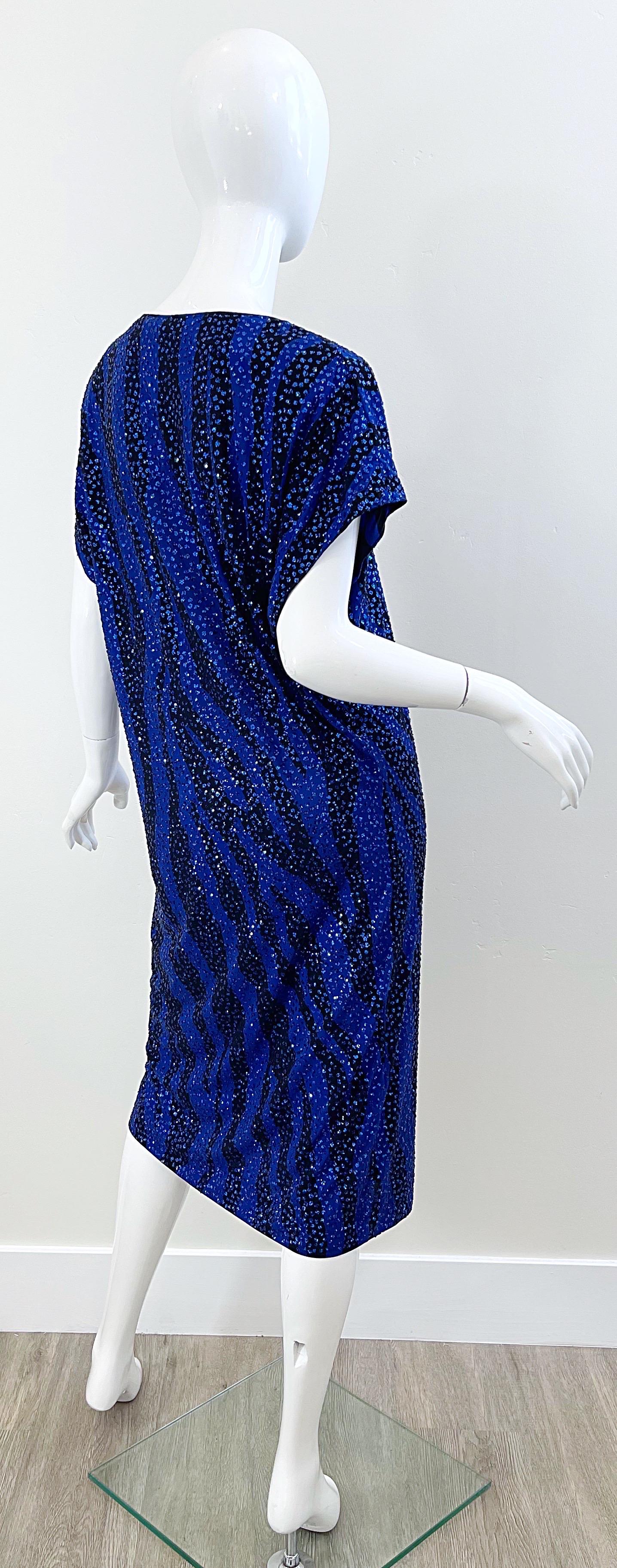 Neiman Marcus 80s Royal Blue Black Zebra Animal Print Glitter Caftan Midi Dress In Excellent Condition For Sale In San Diego, CA