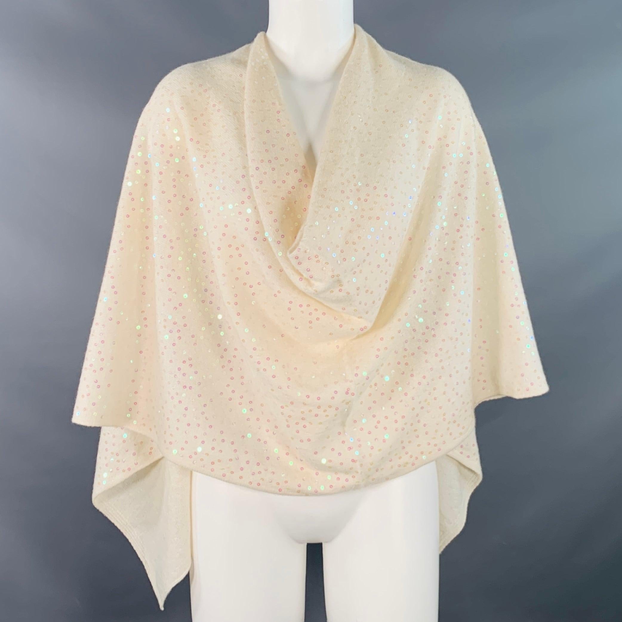 Sciarpa scialle in cashmere con paillettes NEIMAN MARCUS Beige Pink In condizioni ottime in vendita a San Francisco, CA