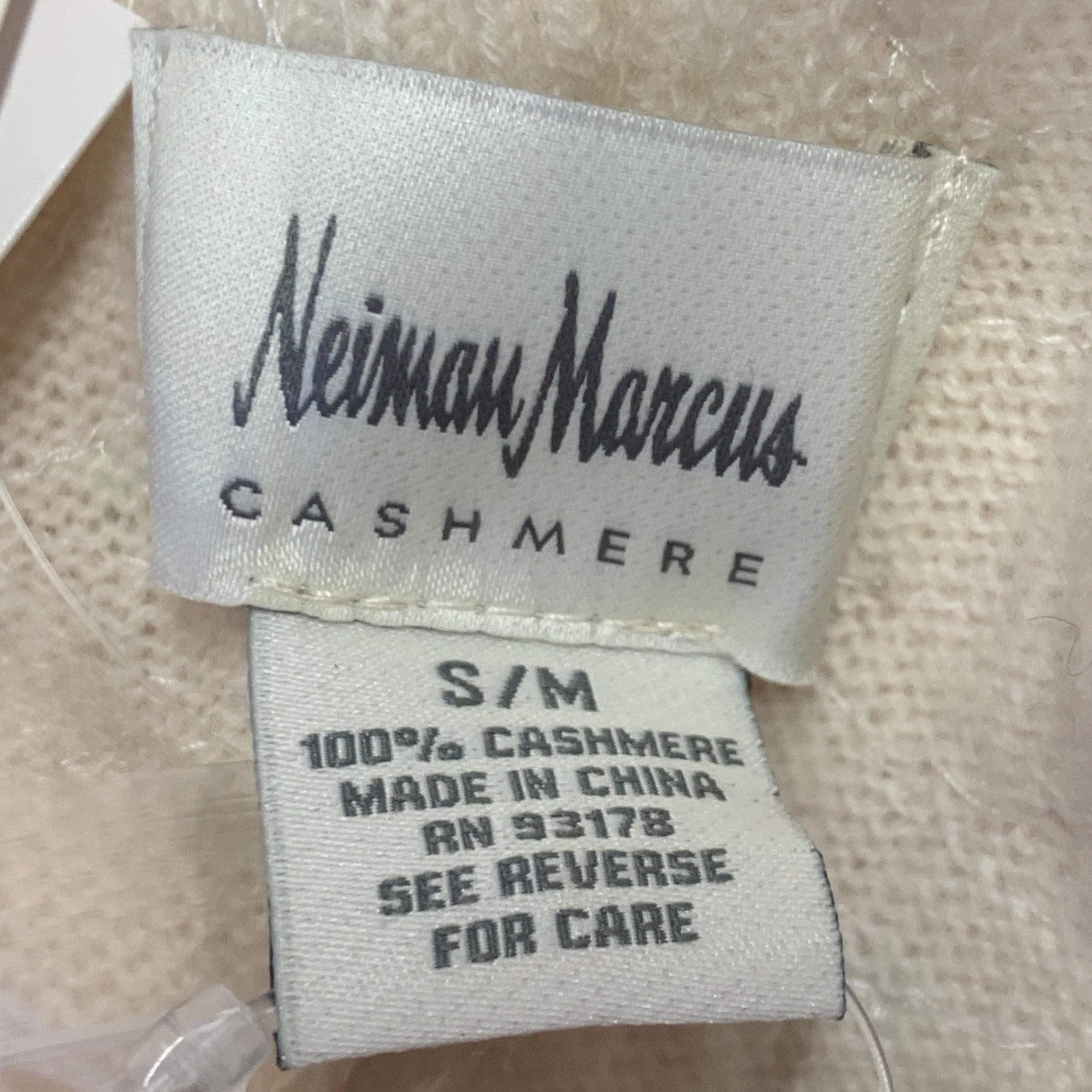 Sciarpa scialle in cashmere con paillettes NEIMAN MARCUS Beige Pink in vendita 2