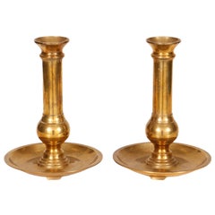 Neiman Marcus Candelabros de latón - un par