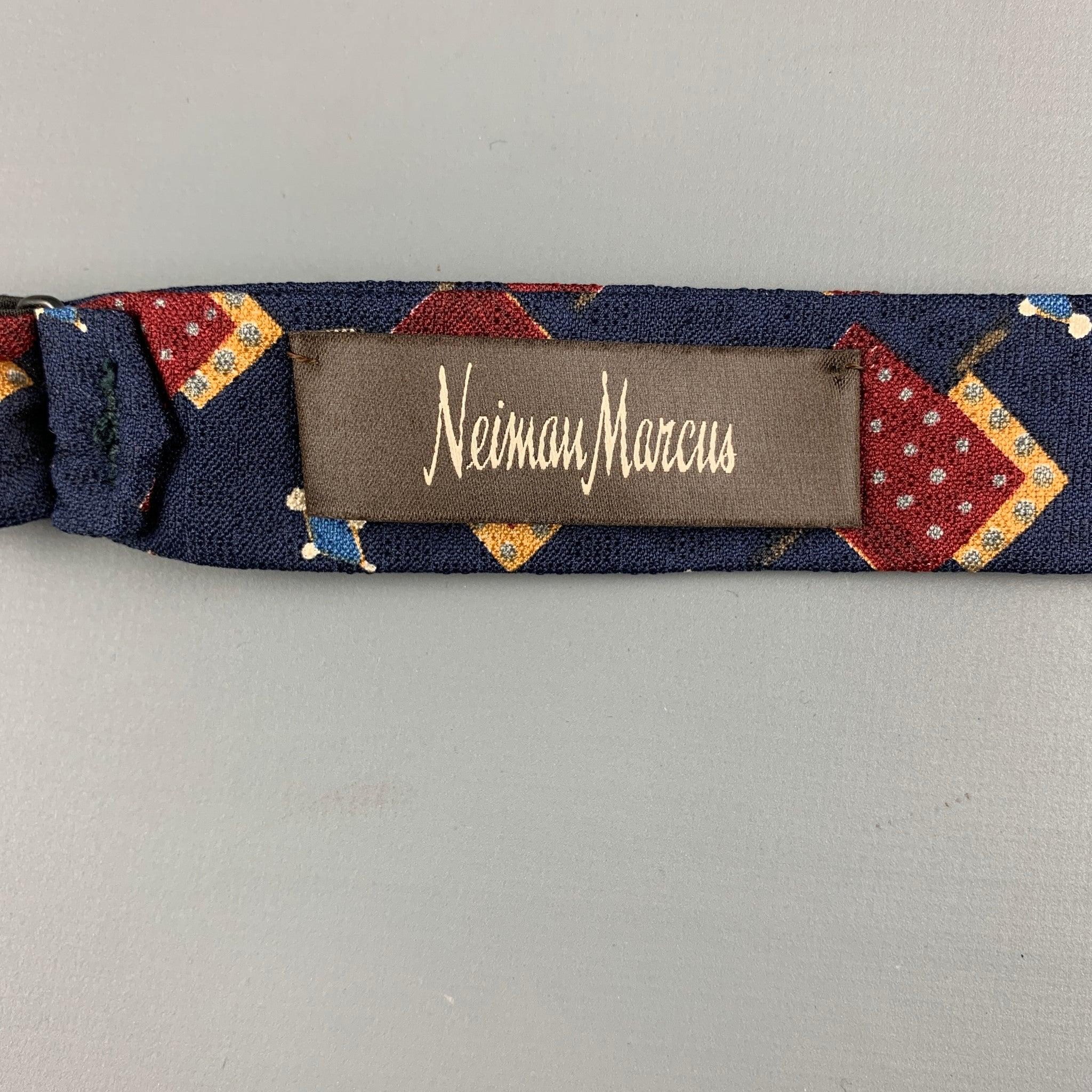 NEIMAN MARCUS Burgundy Navy Cotton Bow Tie In Excellent Condition For Sale In San Francisco, CA