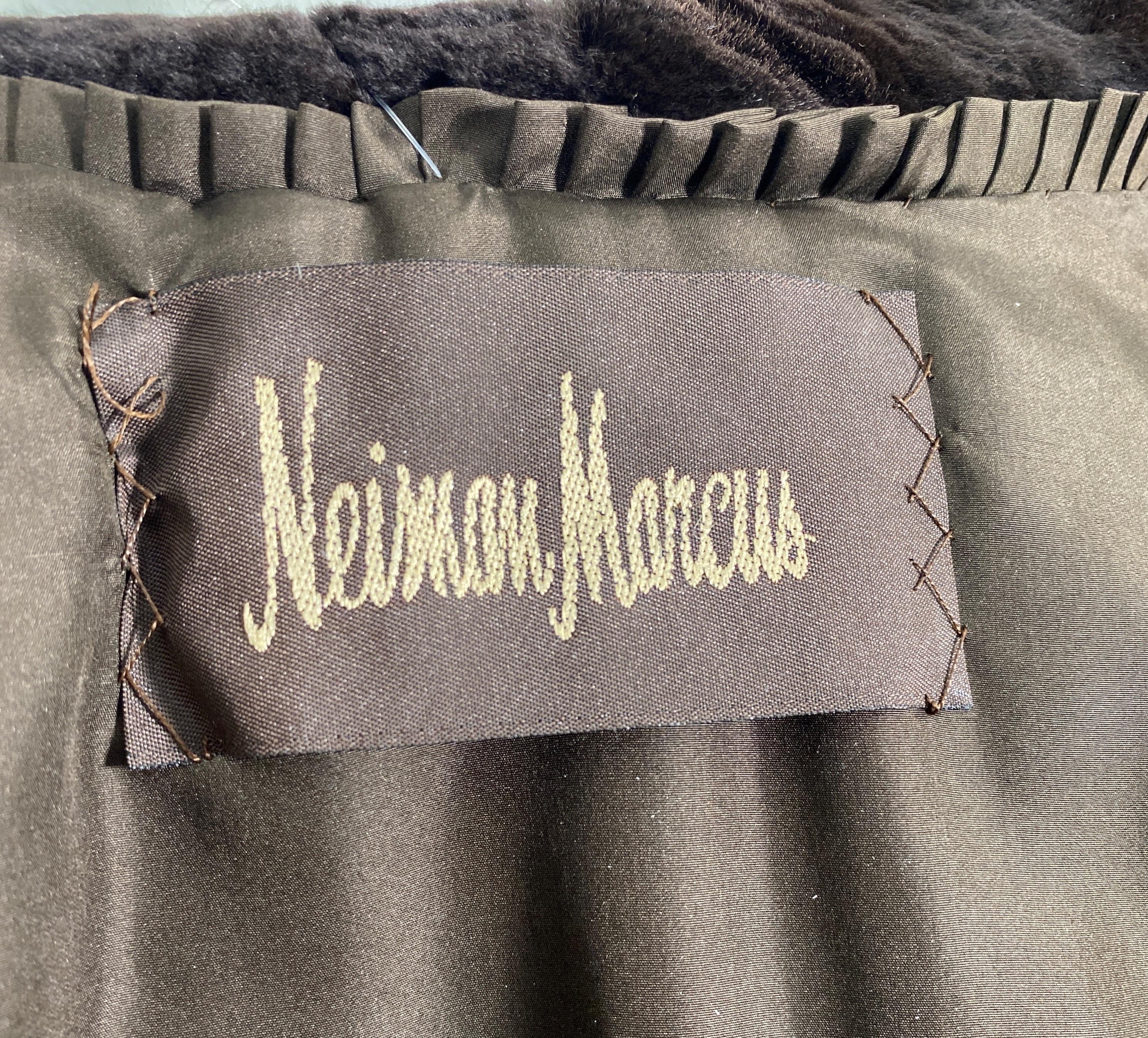Neiman Marcus Chocolate Brown Sheared Beaver Coat - Size Medium For Sale 13
