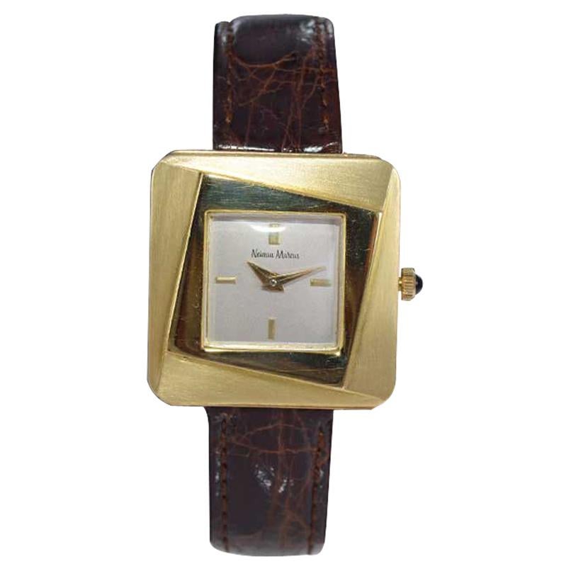Neiman Marcus Mid Size Mid Century Wrist Watch in Excellent Original Condition For Sale