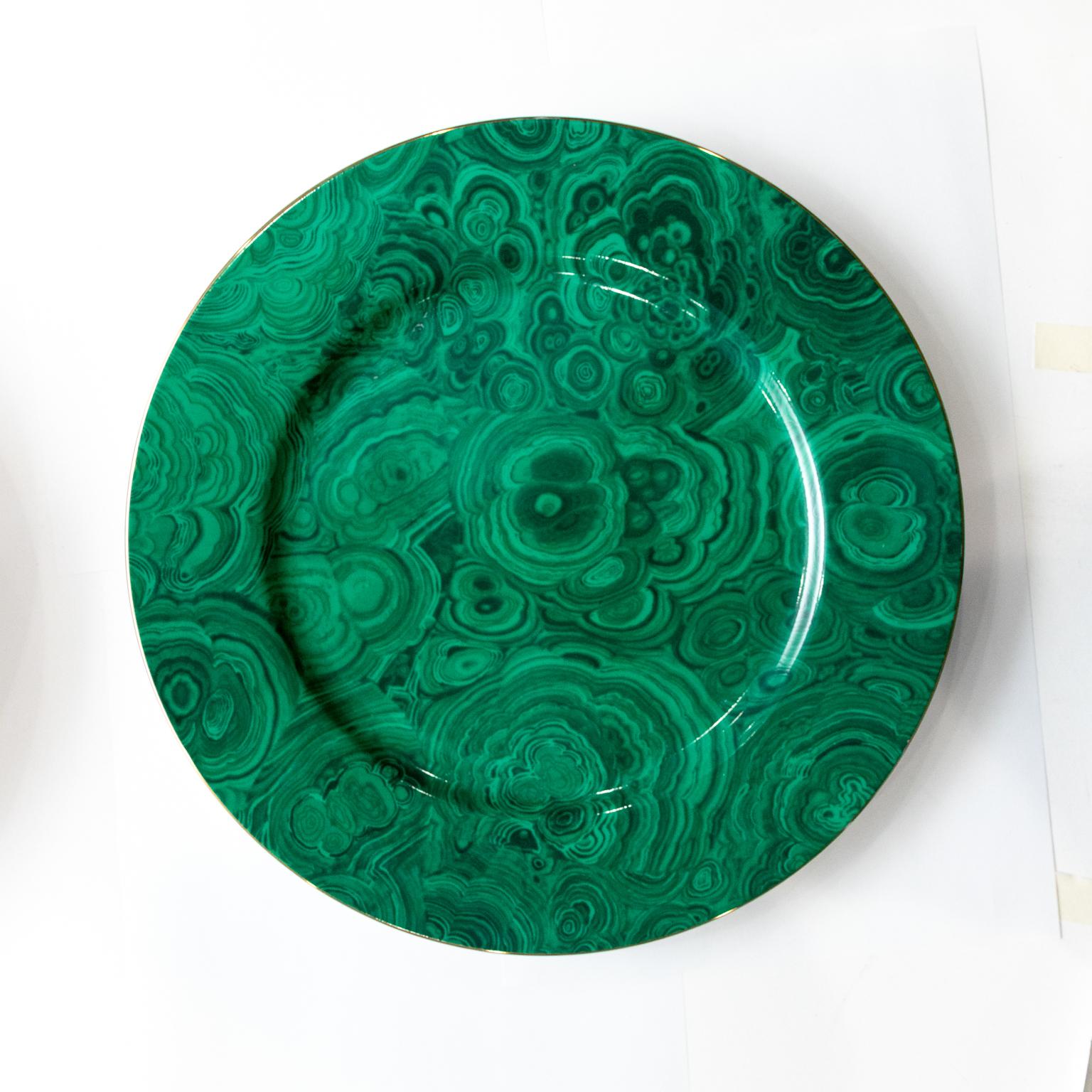 Neiman Marcus Mid-Century Green and Gold Faux Malachite Plate Chargers For Sale 2