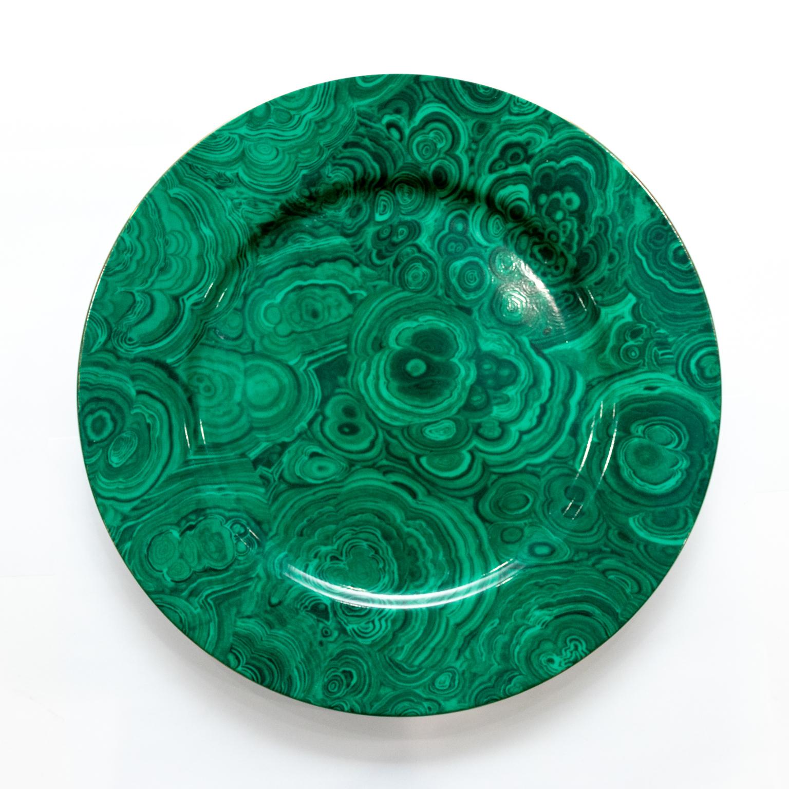 Neiman Marcus Mid-Century Green and Gold Faux Malachite Plate Chargers For Sale 7