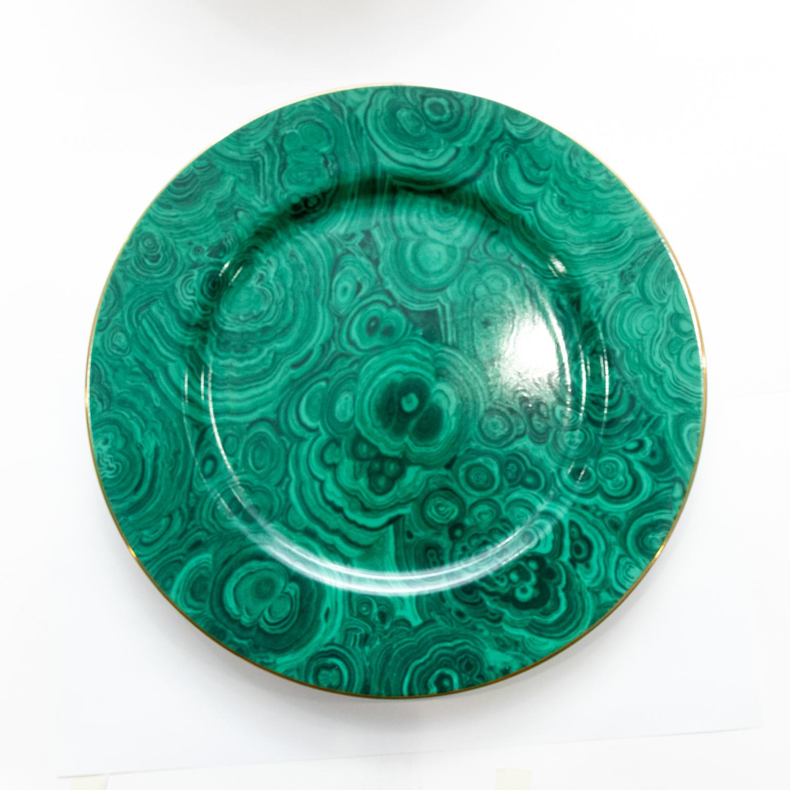 Neiman Marcus Mid-Century Green and Gold Faux Malachite Plate Chargers In Good Condition For Sale In Stamford, CT