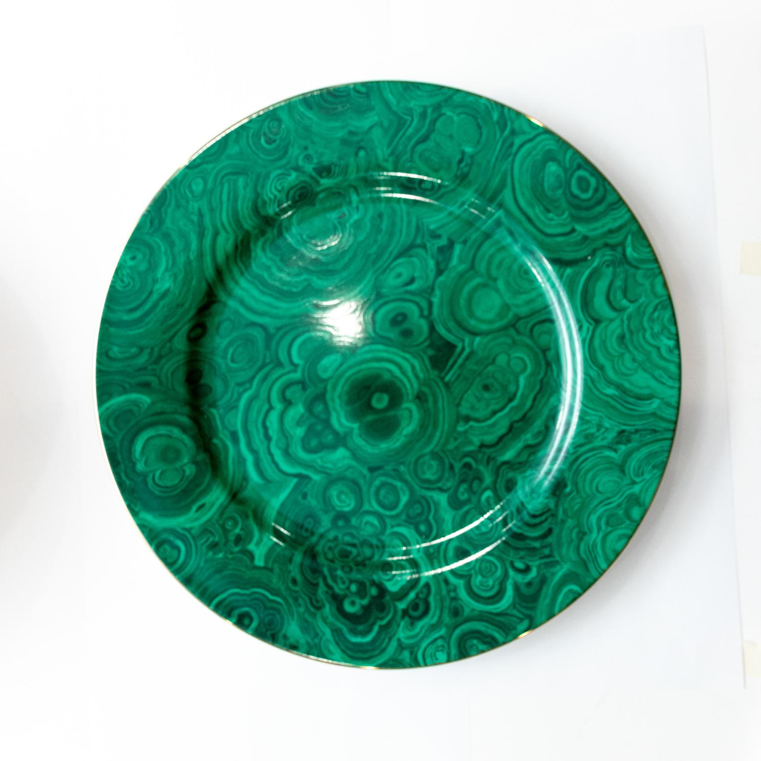 20th Century Neiman Marcus Mid-Century Green and Gold Faux Malachite Plate Chargers For Sale