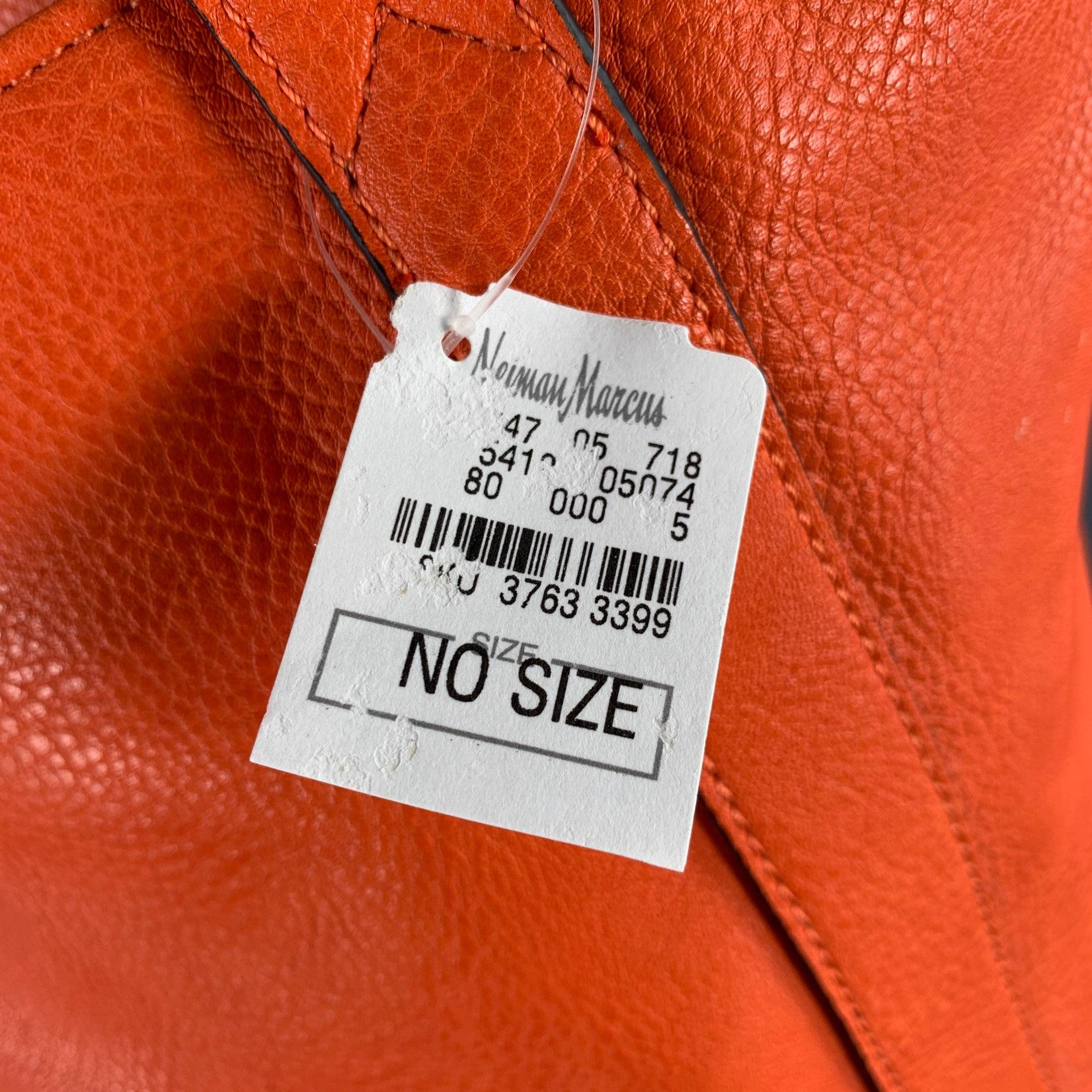 Neiman Marcus Sac fourre-tout en simili-cuir orange et or Pour hommes en vente