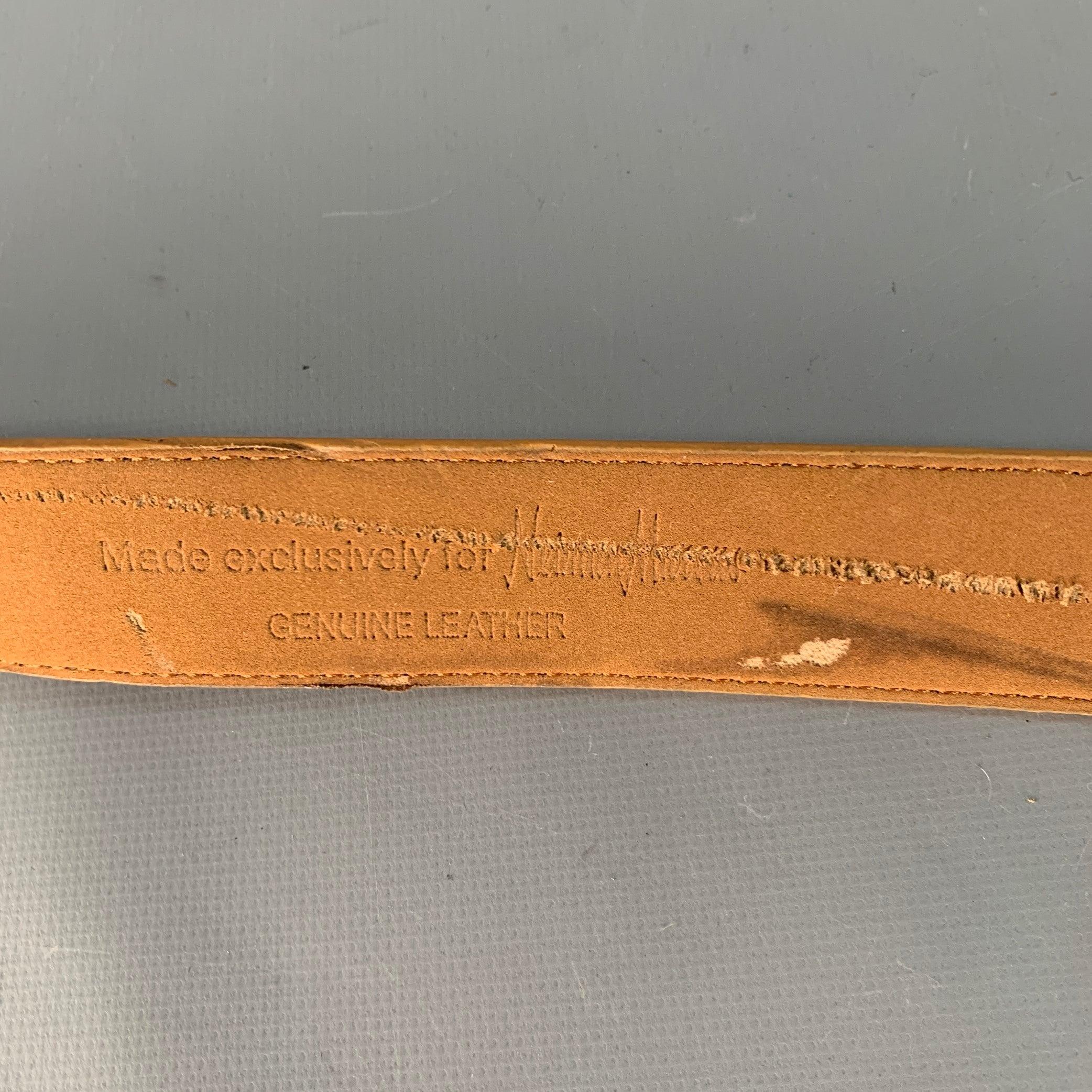 De los hombres NEIMAN MARCUS Talla 32 Cinturón de cuero plateado camel en venta