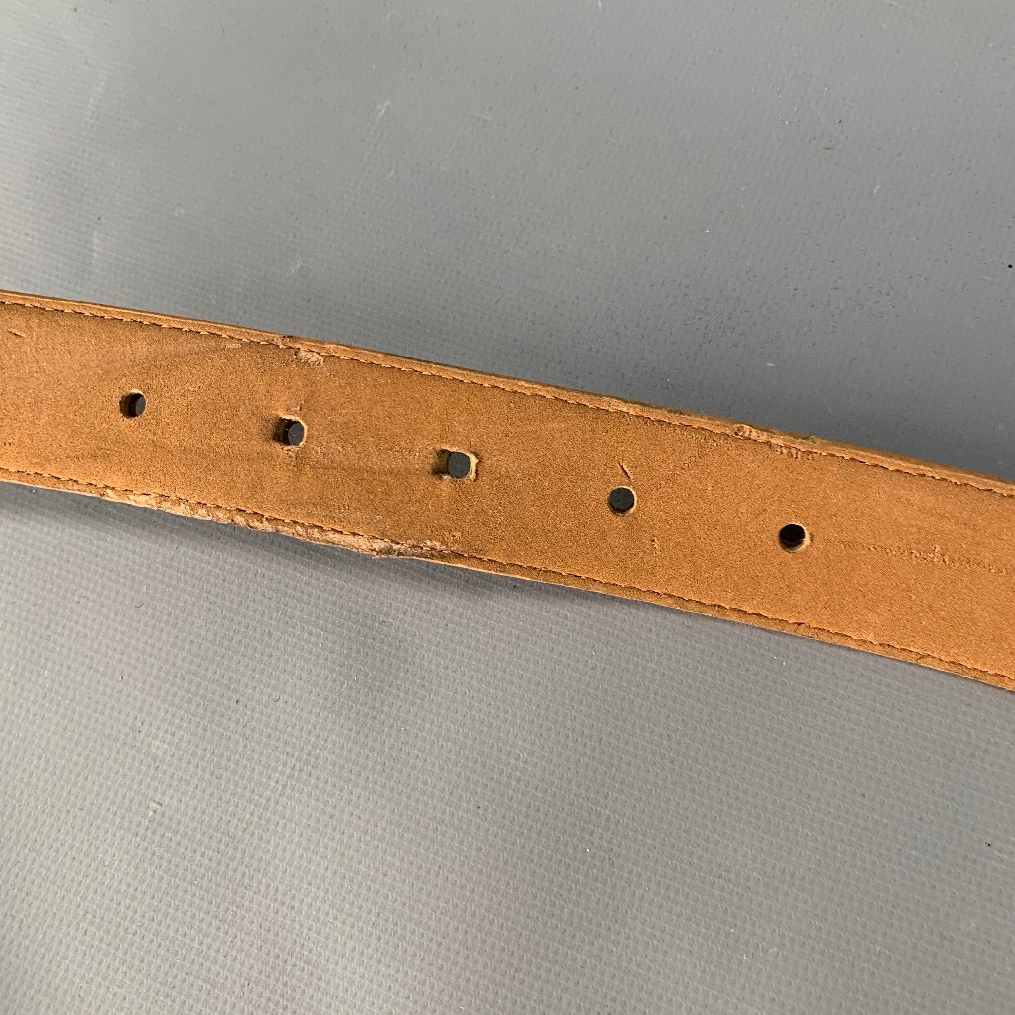 NEIMAN MARCUS Talla 32 Cinturón de cuero plateado camel en venta 2