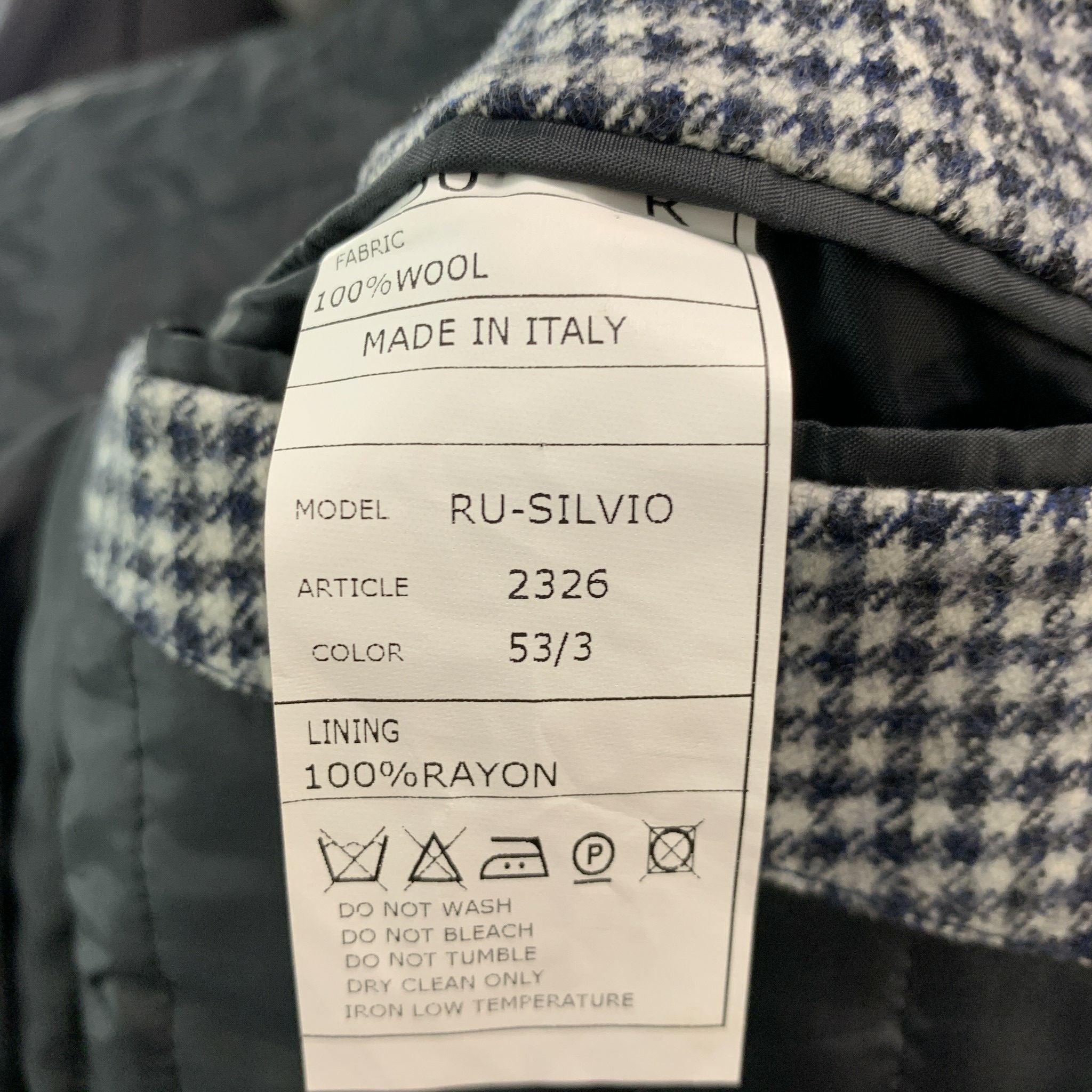 Neiman Marcus Taille 40 Manteau de sport en laine pied-de-poule noir et blanc à revers échancré en vente 2
