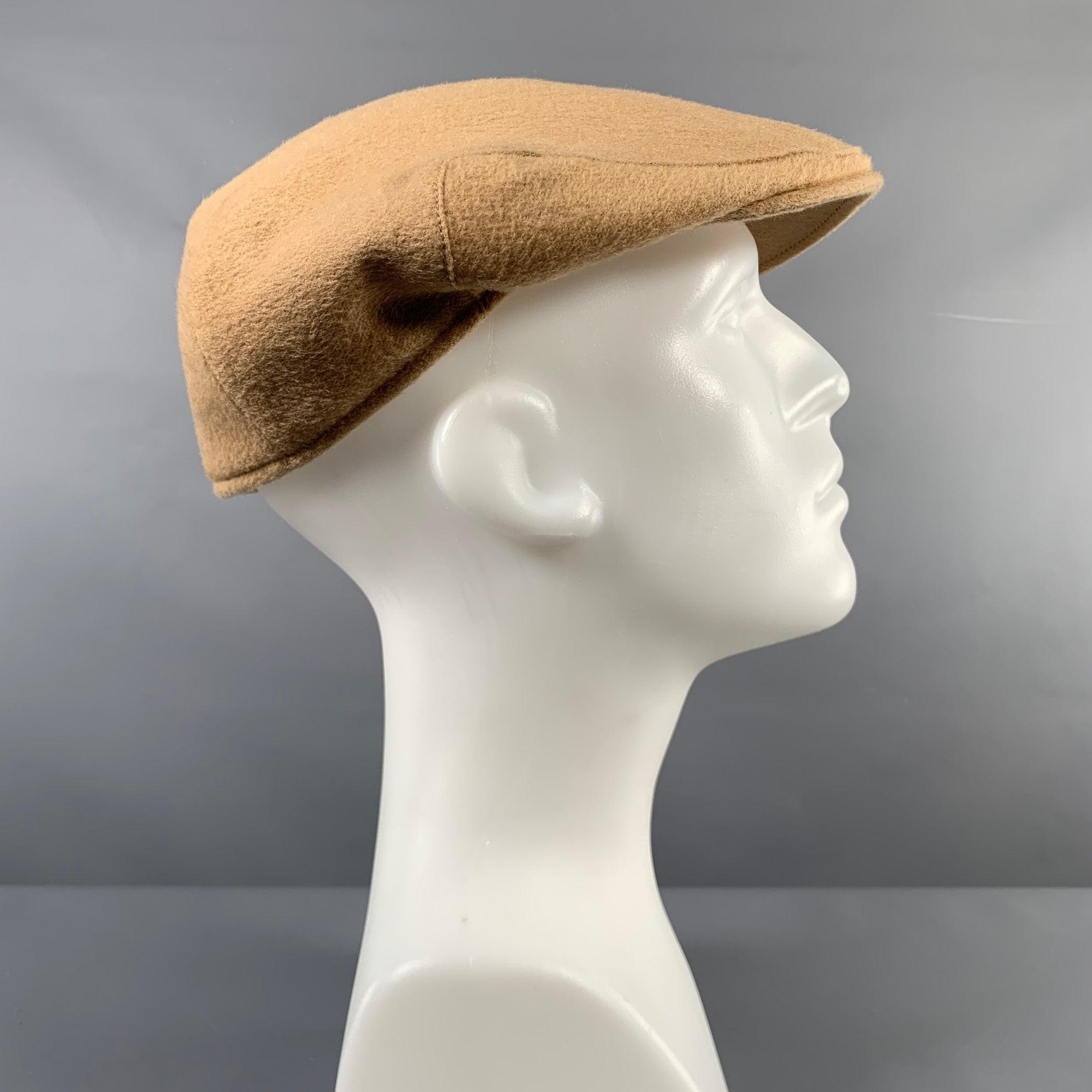 Cappelli Neiman Marcus Taglia Unica Beige Cammello In condizioni ottime in vendita a San Francisco, CA