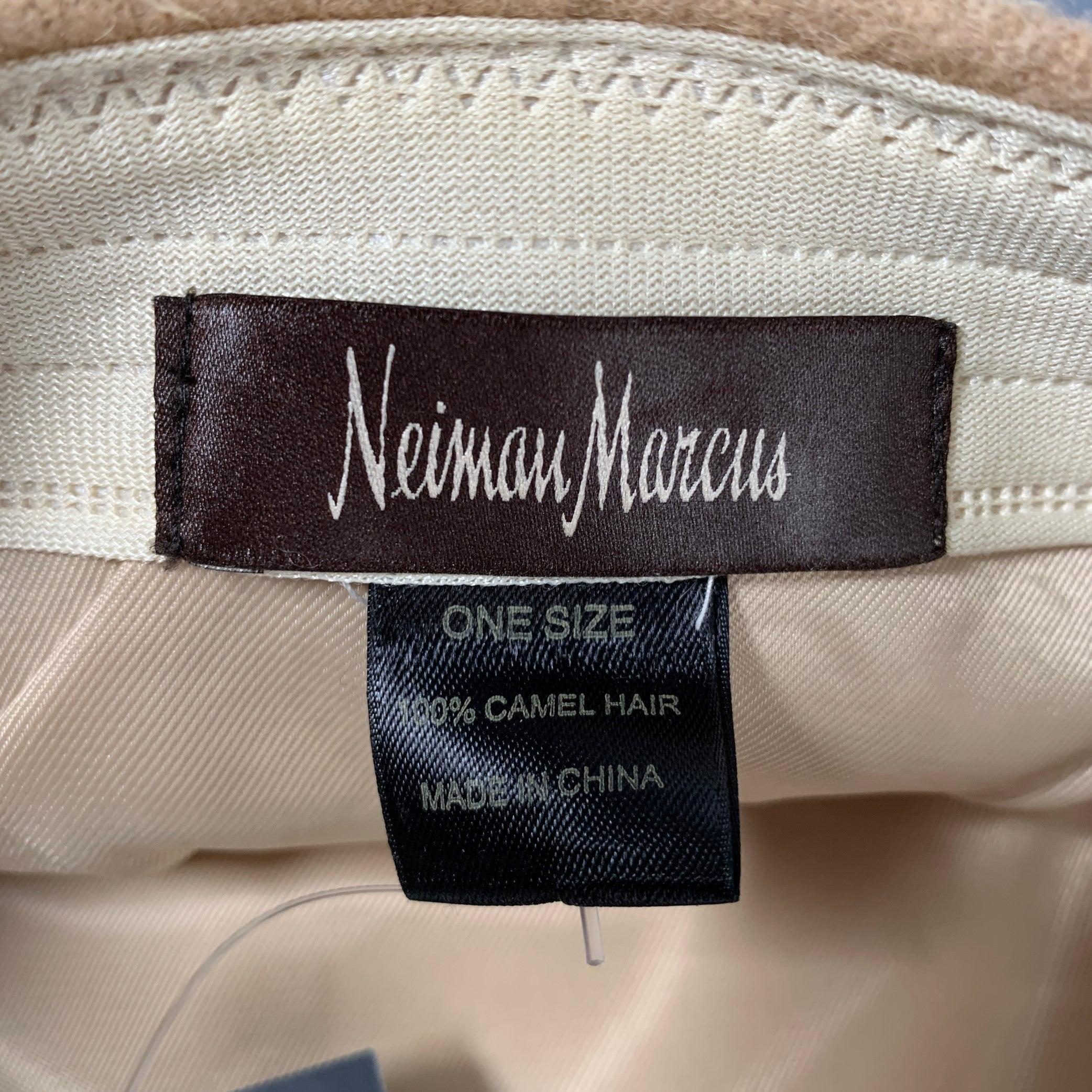 Cappelli Neiman Marcus Taglia Unica Beige Cammello in vendita 2
