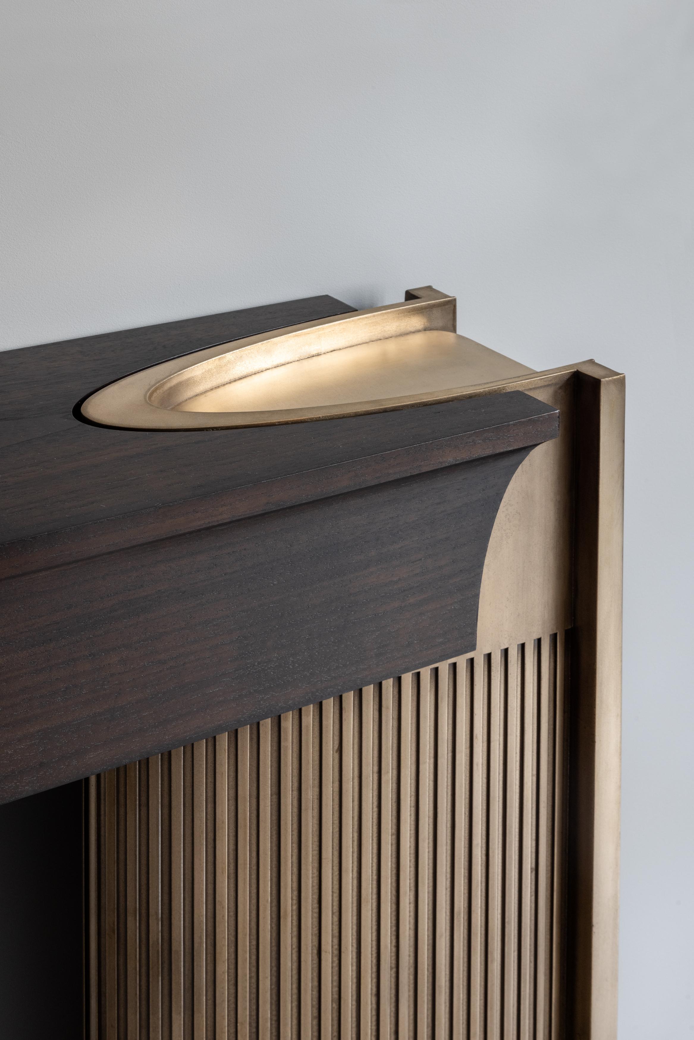 Table console de luxe moderne Nekkar en bois revêtu de métal torsadé Art Déco en vente 6
