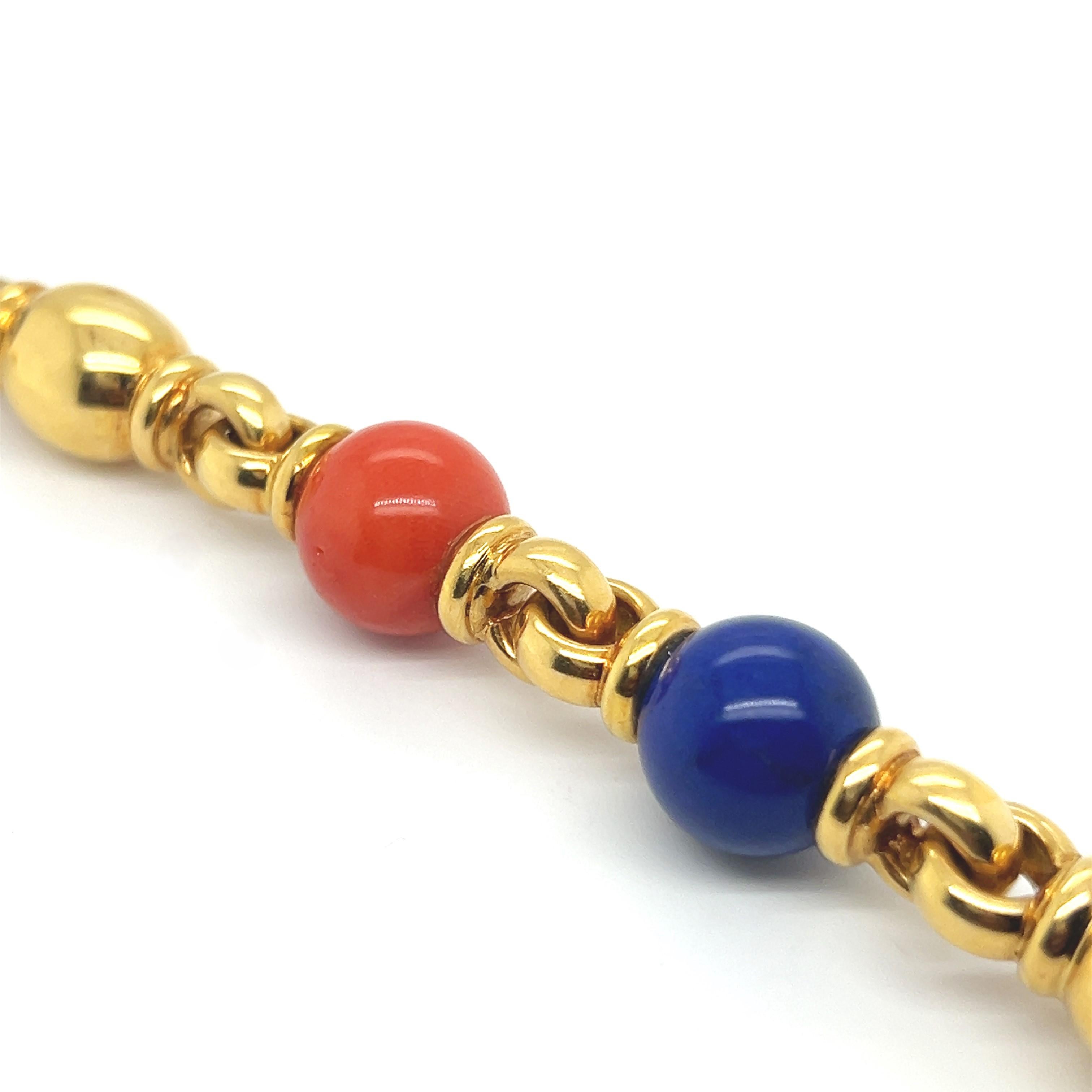 Halskette aus 18 Karat Gelbgold mit Lapislazuli und Koralle von Peclard im Angebot 2