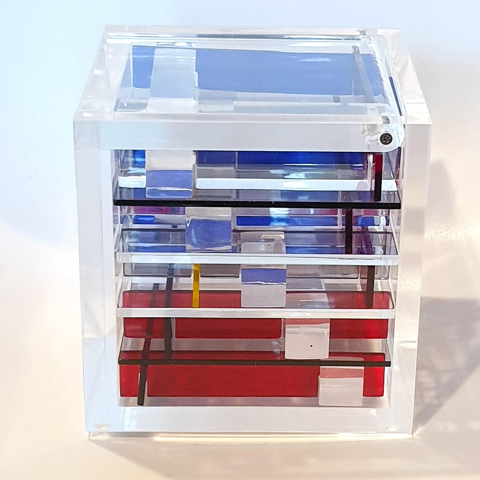 Sculpture cubique contemporaine Constructiviste moderne Diagonal Rouge Jaune Bleu en vente 3
