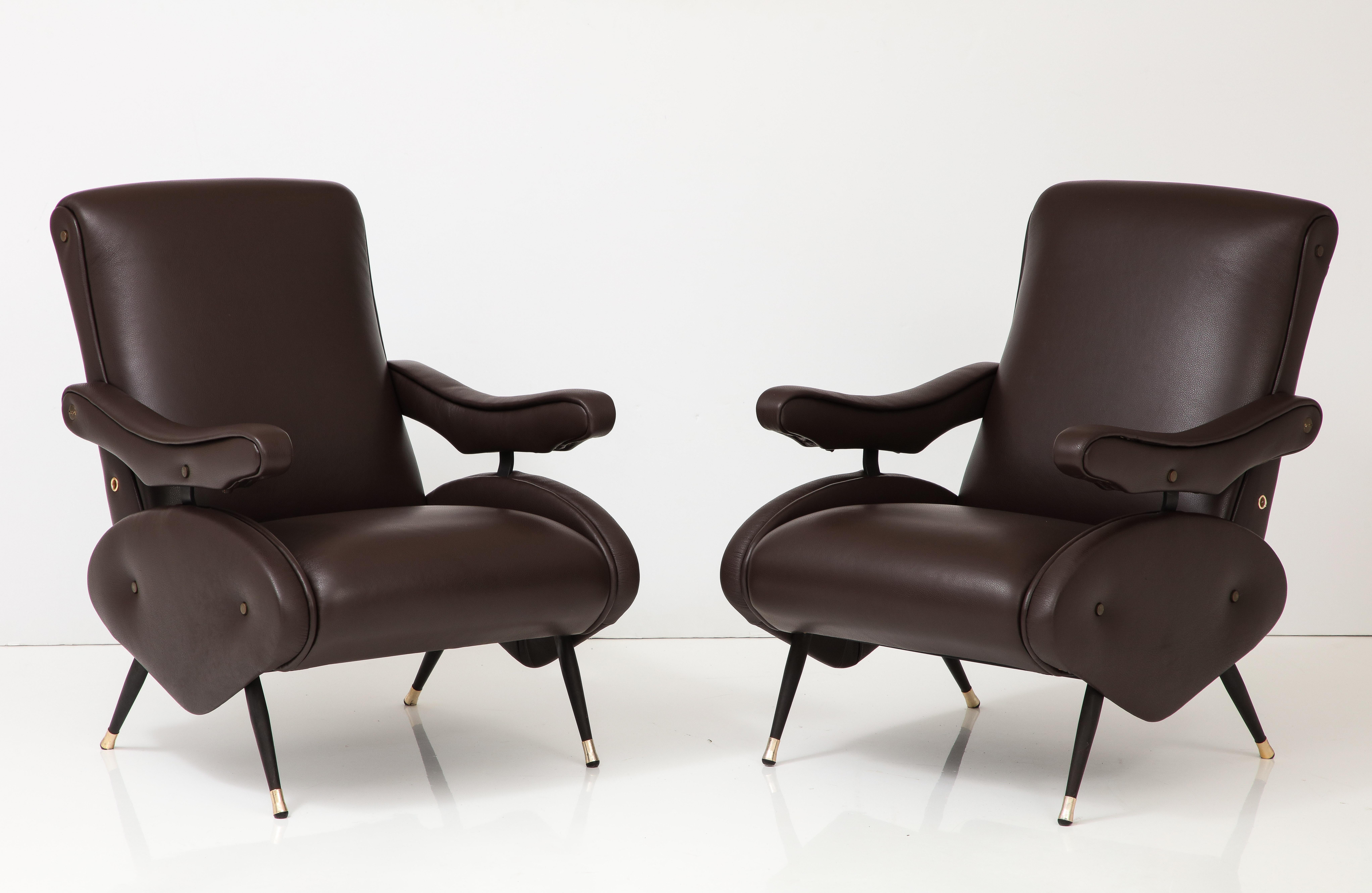 Nello Pini for Novarredo, Pair of Reclining Leather Lounge Chairs, Italy 1959  For Sale 4
