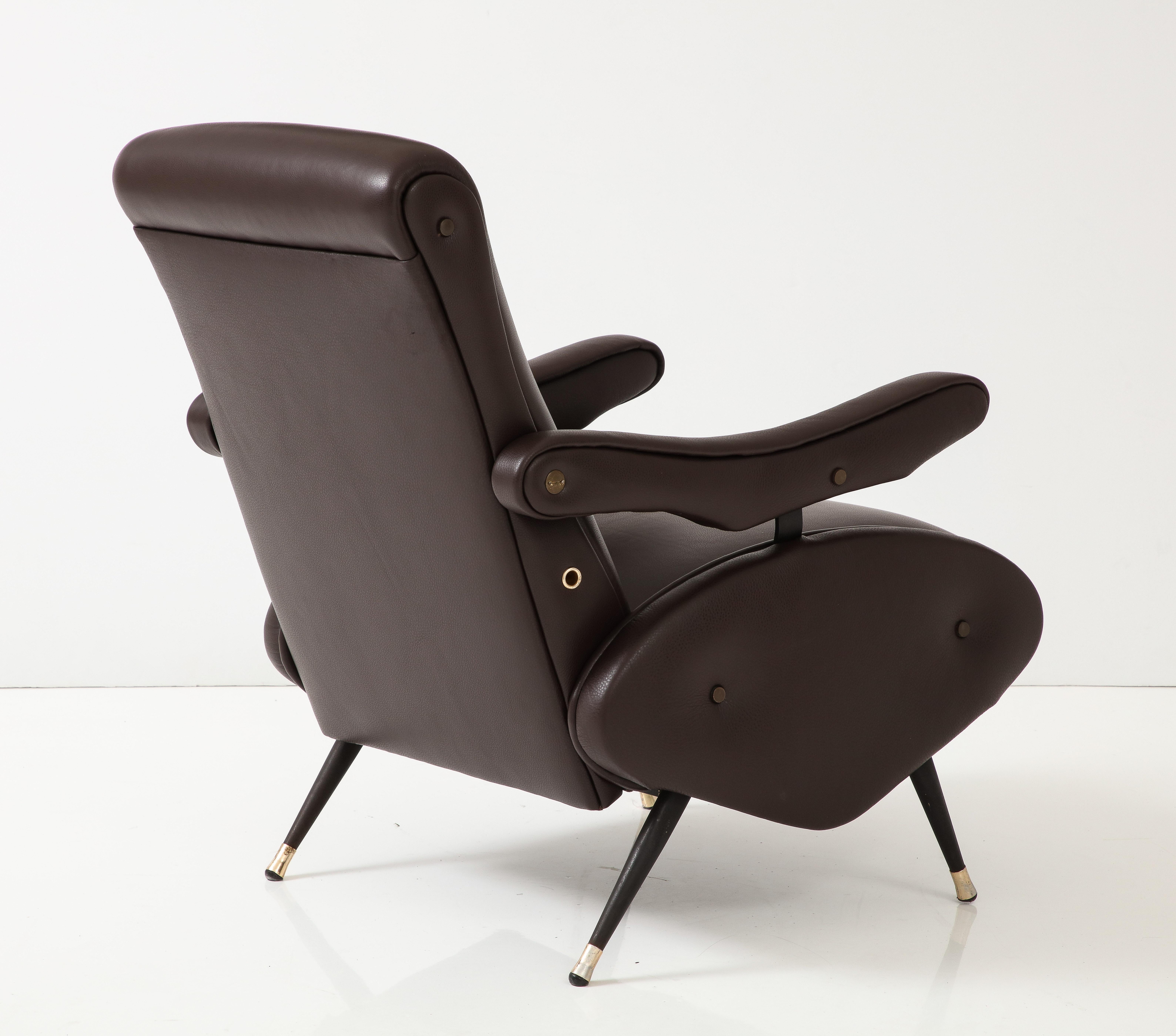 Nello Pini for Novarredo, Pair of Reclining Leather Lounge Chairs, Italy 1959  For Sale 1