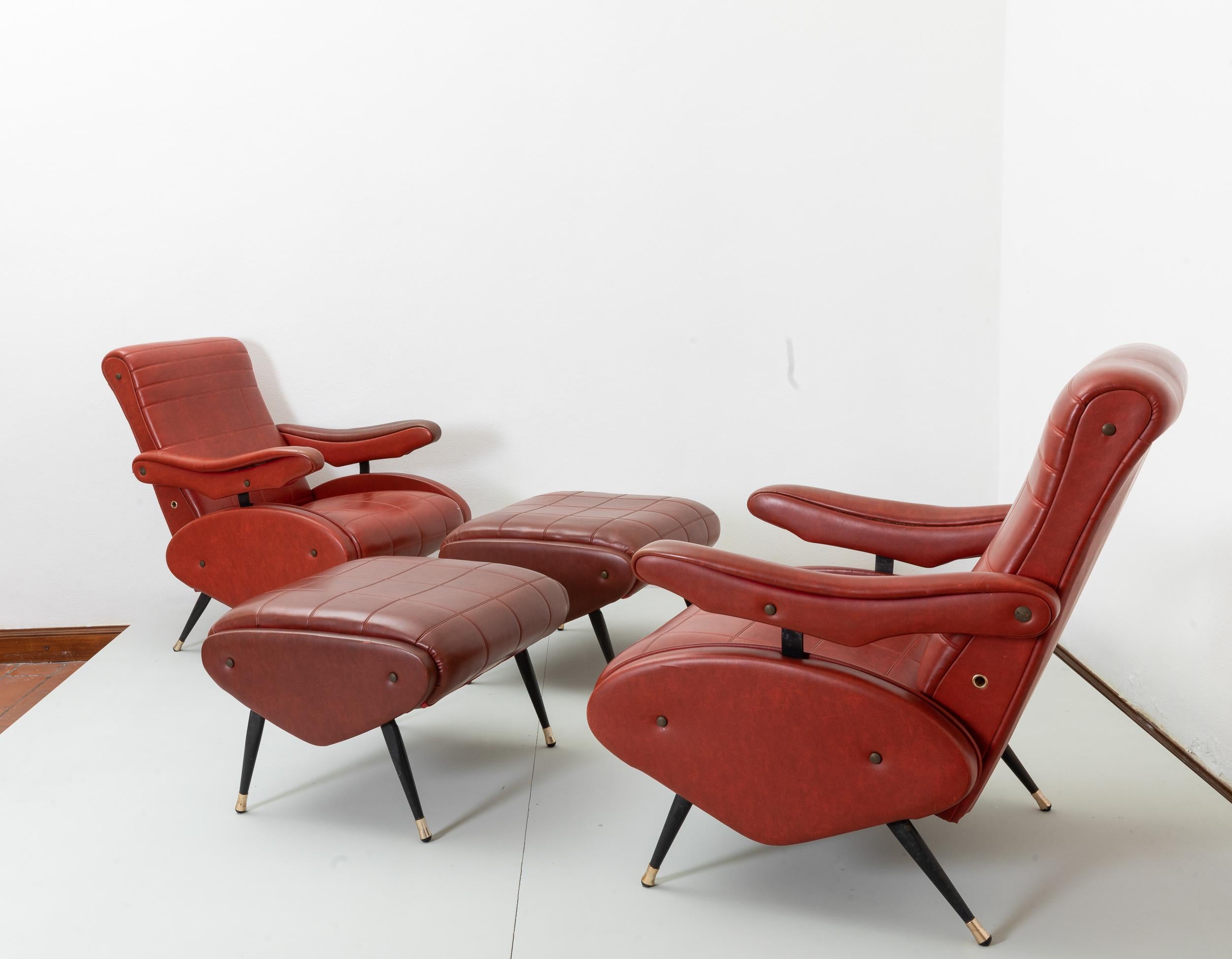 Nello Pini Prod. Novarredo c. 1950-1960 Two reclining armchairs and two pouffs 9