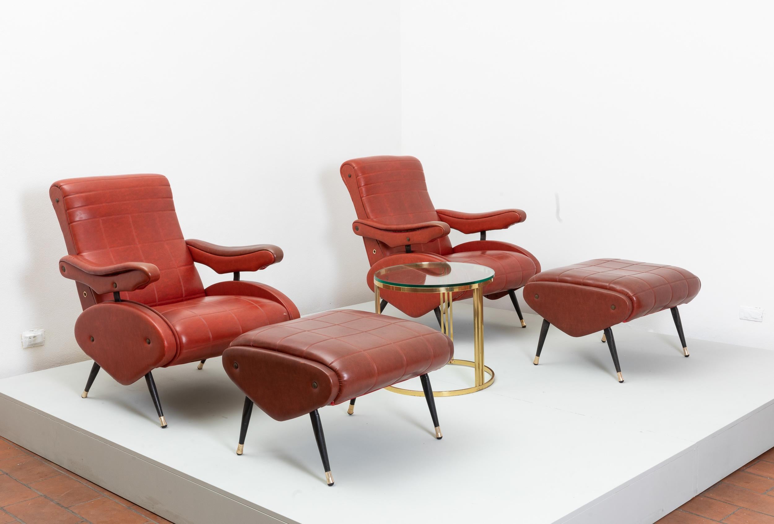 Nello Pini Prod. Novarredo c. 1950-1960 Two reclining armchairs and two pouffs 11