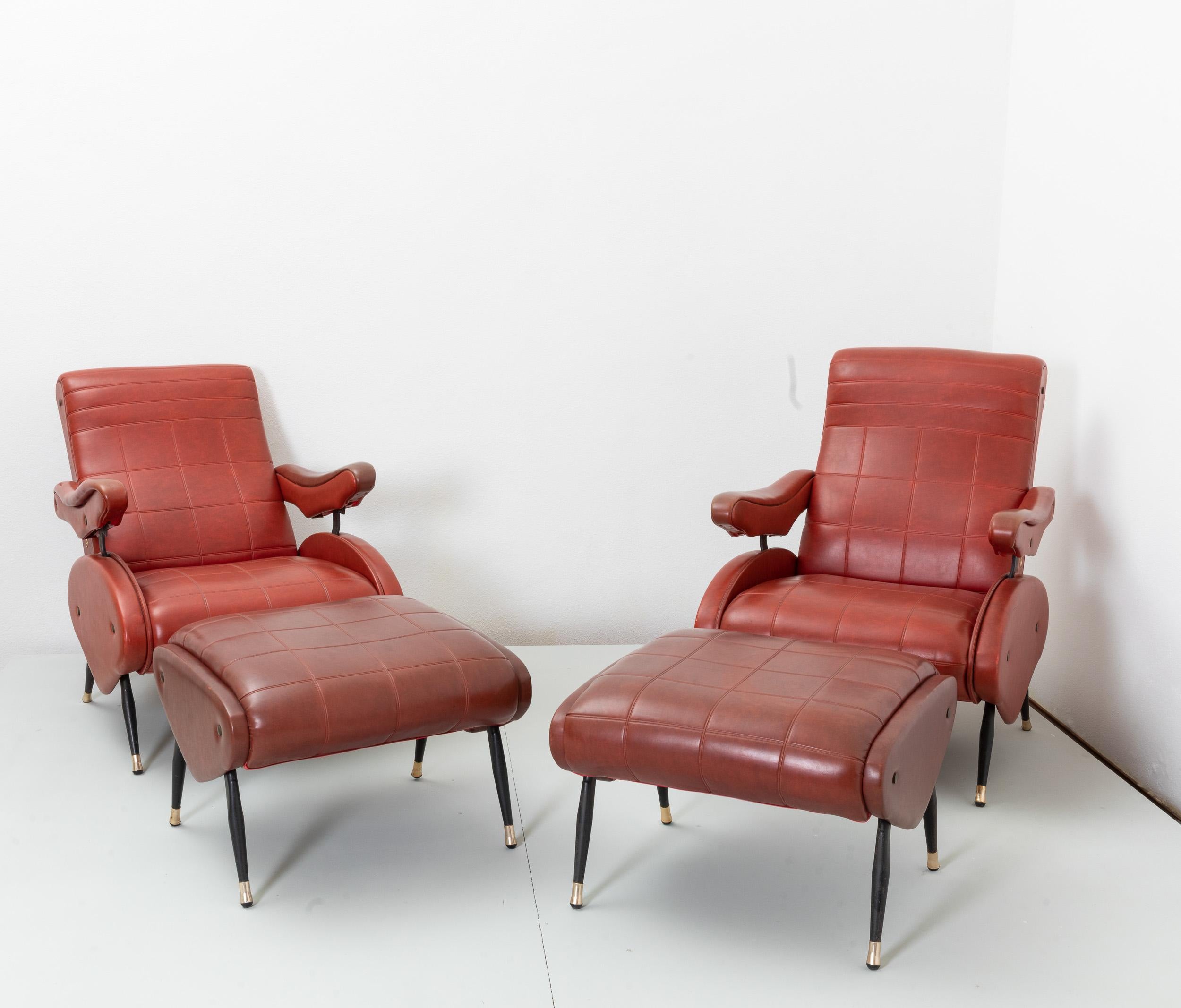 Mid-20th Century Nello Pini Prod. Novarredo c. 1950-1960 Two reclining armchairs and two pouffs